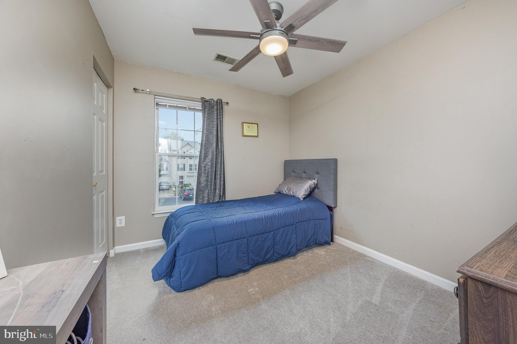 GLENEAGLES AT LEE'S HILL - Residential