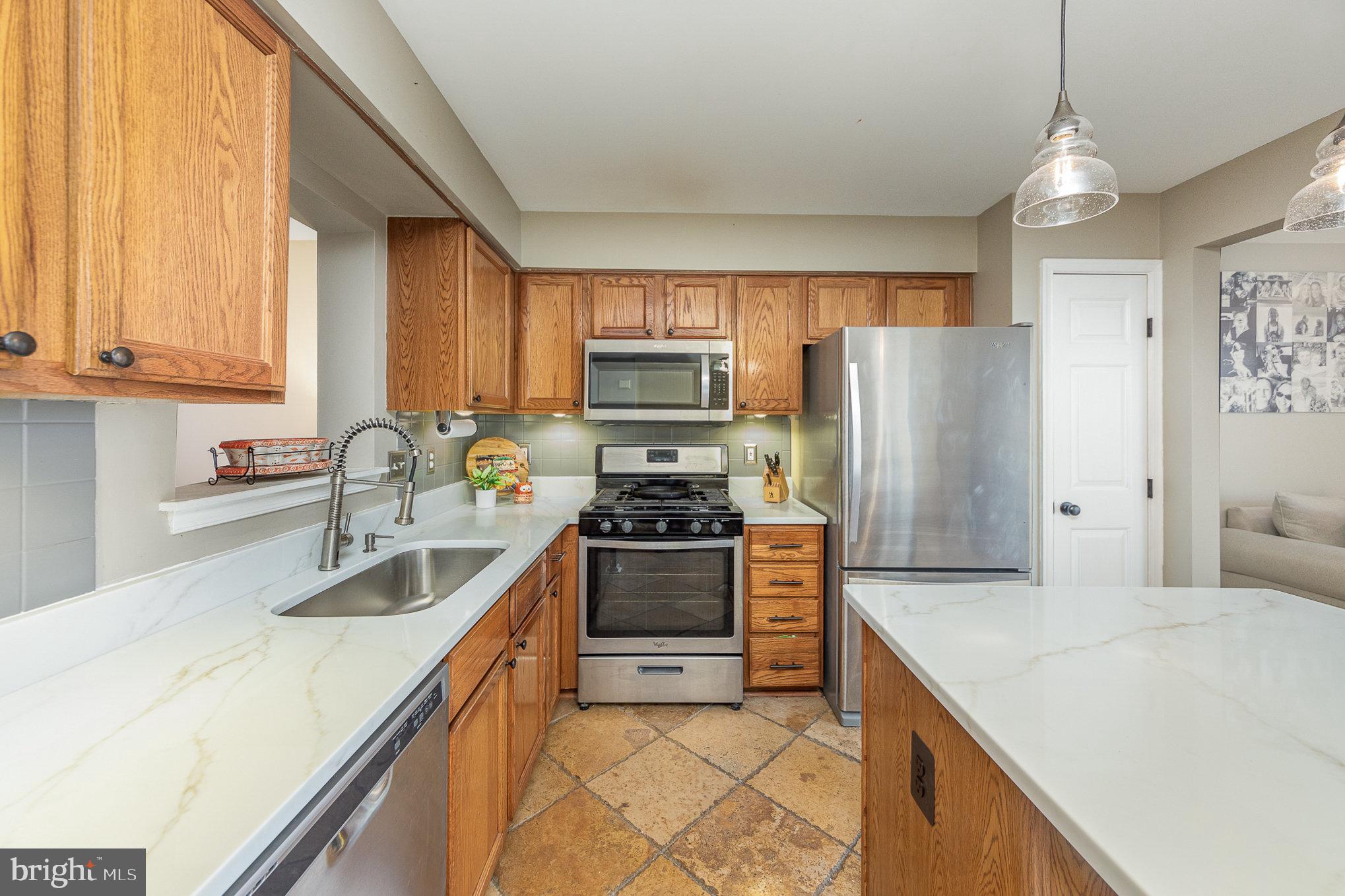 GLENEAGLES AT LEE'S HILL - Residential