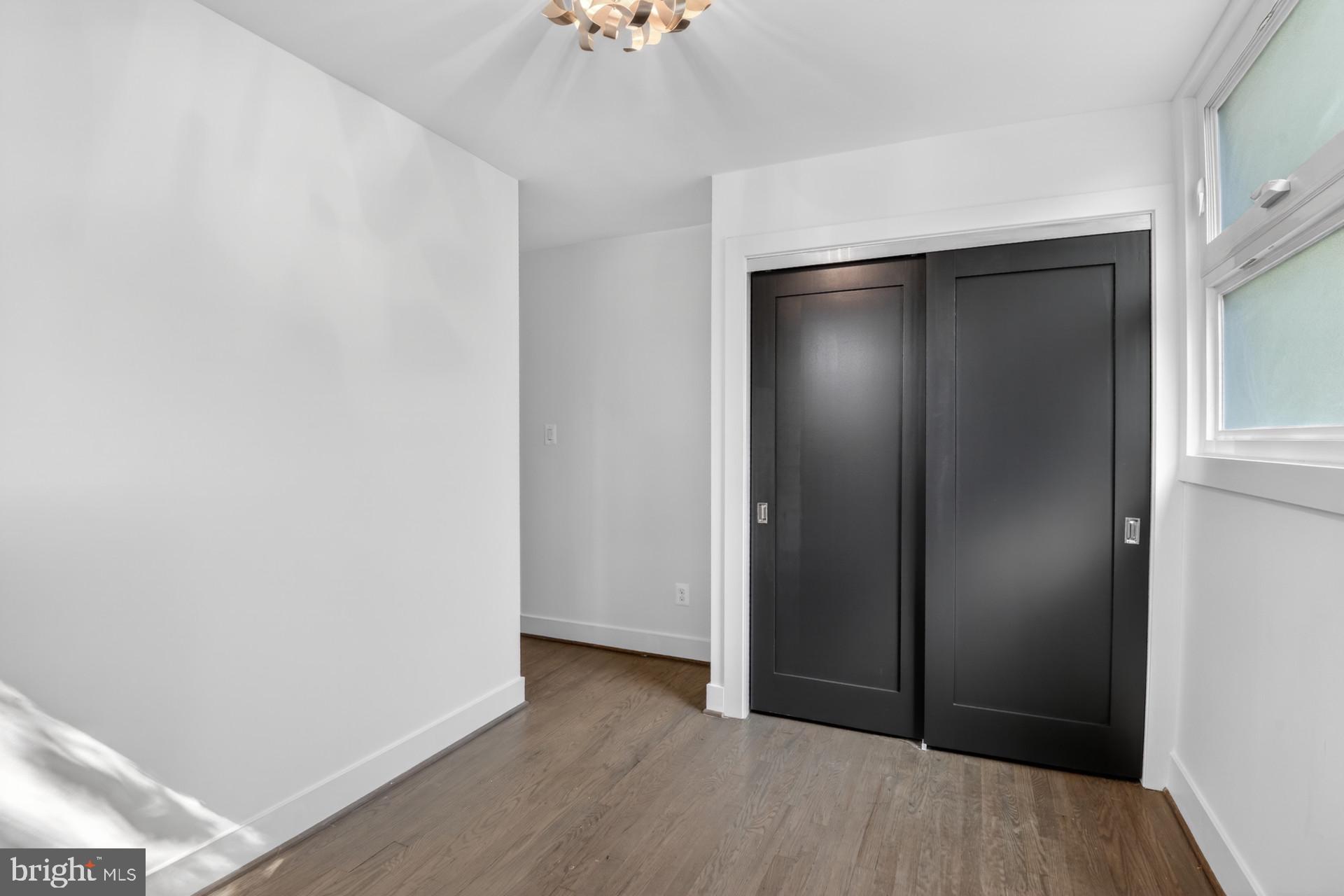 NORTH CLEVELAND PARK - Residential