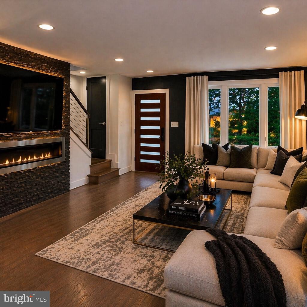 NORTH CLEVELAND PARK - Residential