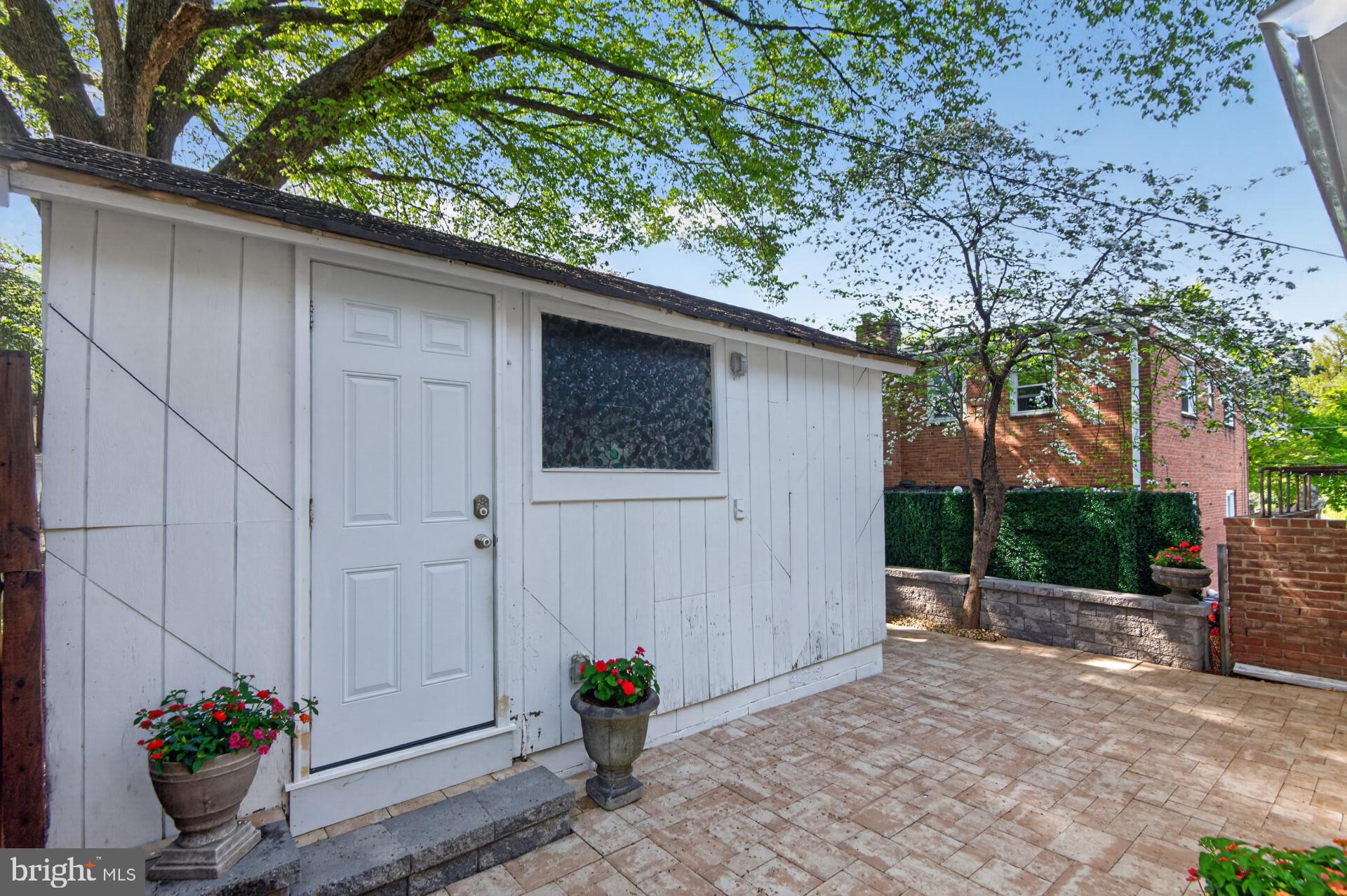 NORTH CLEVELAND PARK - Residential