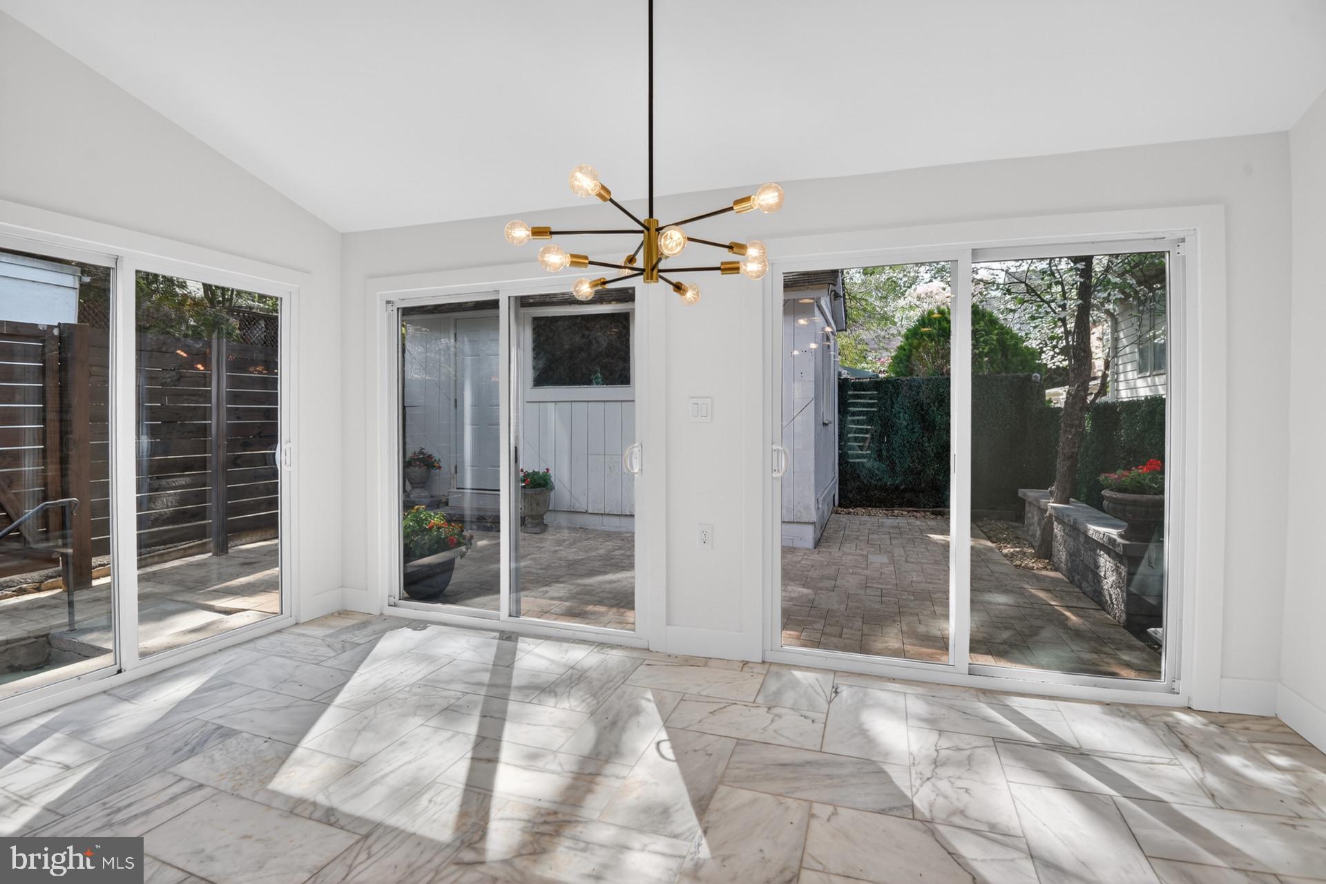 NORTH CLEVELAND PARK - Residential