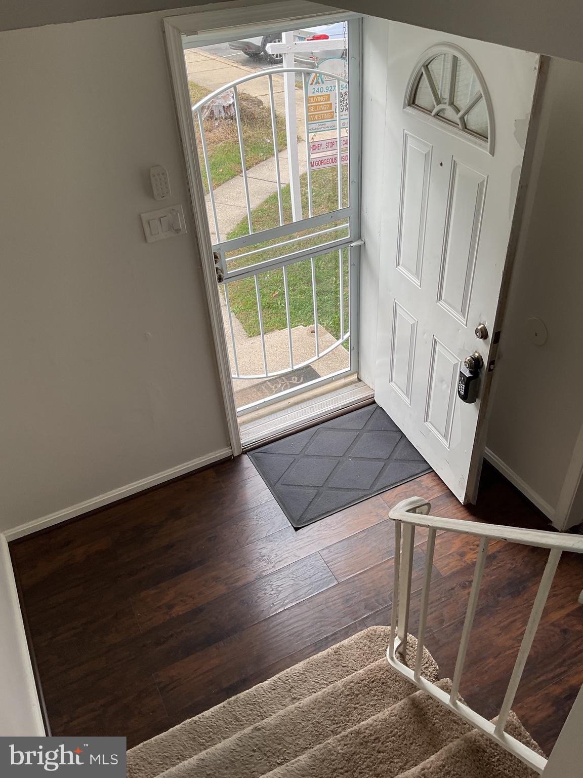 PINEWOOD HILL - Residential