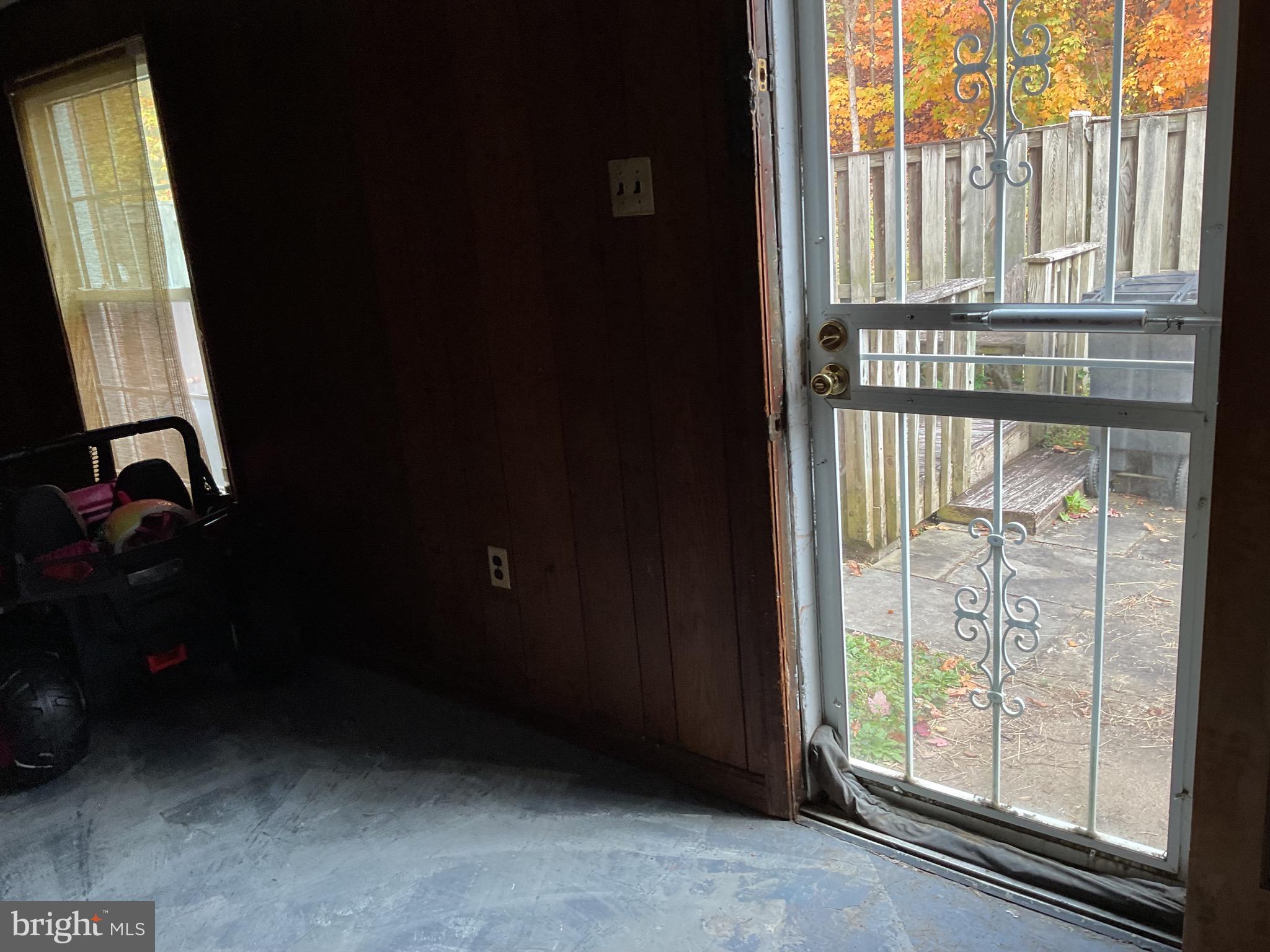 PINEWOOD HILL - Residential