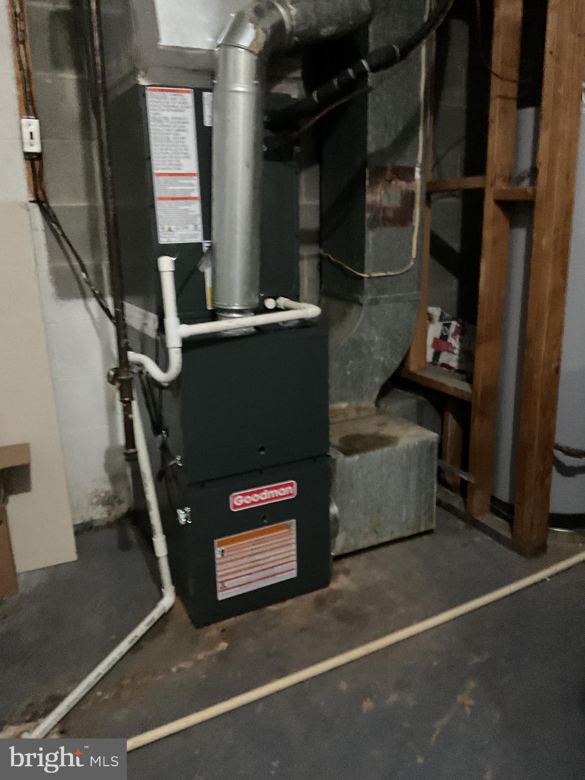 PINEWOOD HILL - Residential