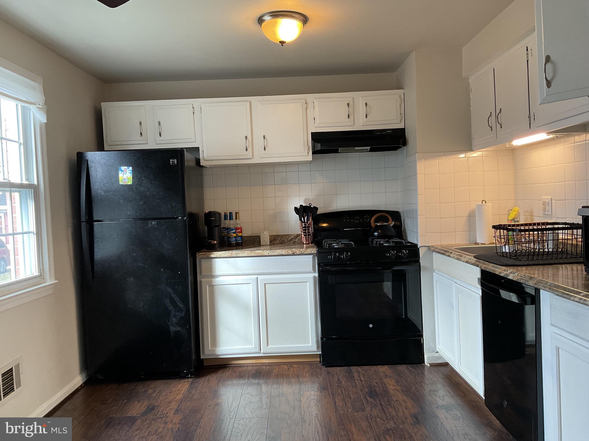 PINEWOOD HILL - Residential