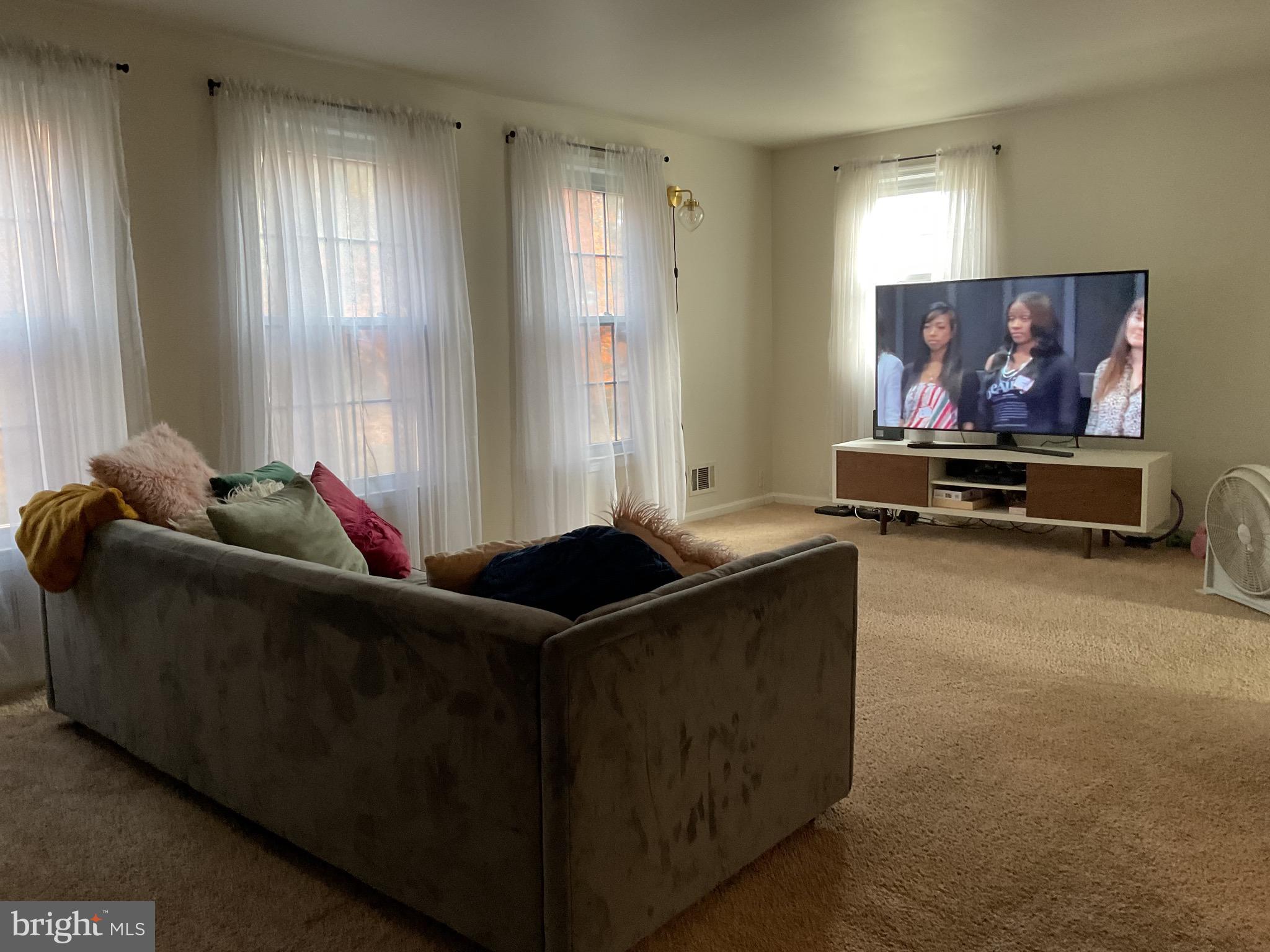 PINEWOOD HILL - Residential