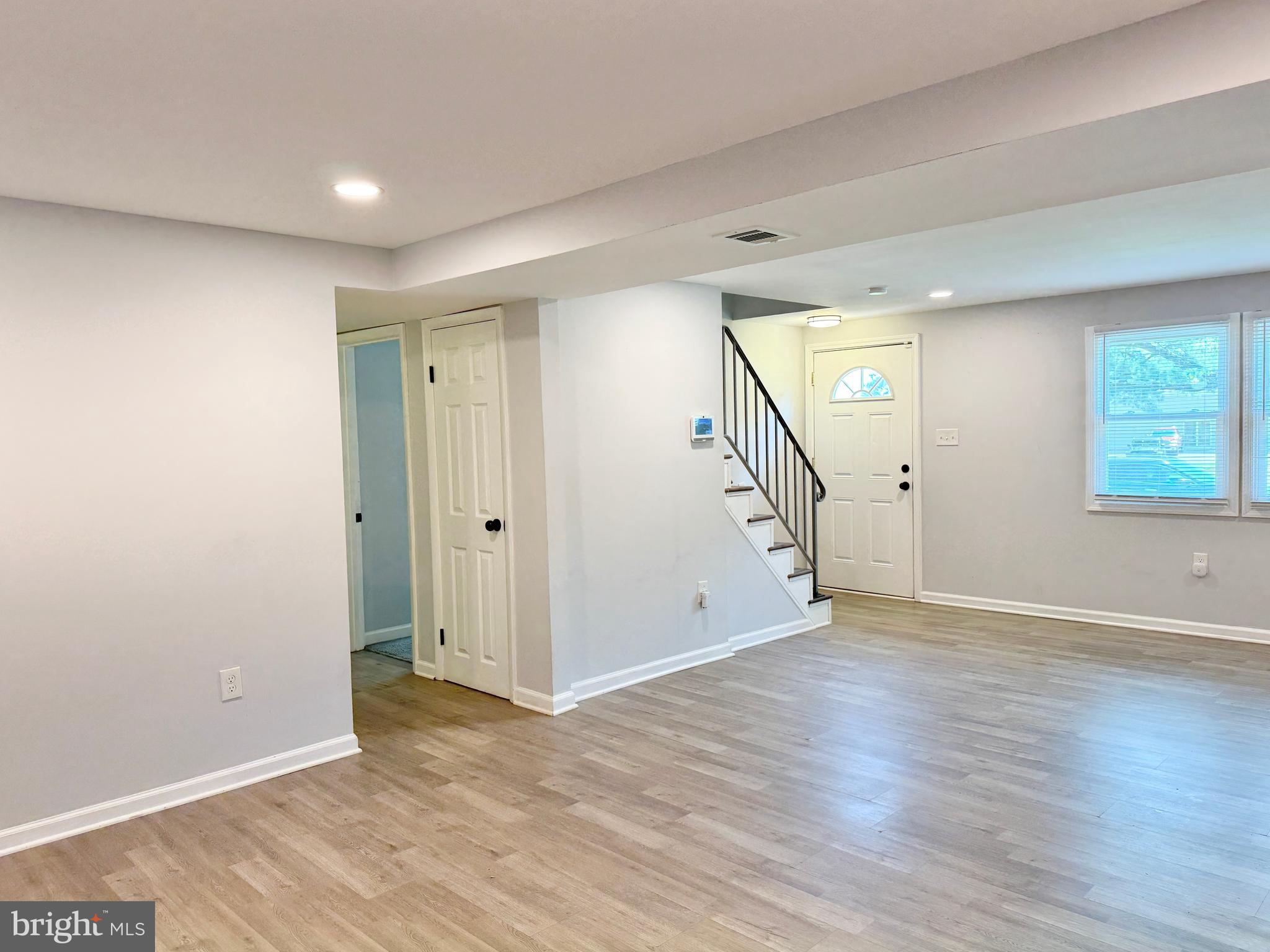 DALE CITY - Residential Lease