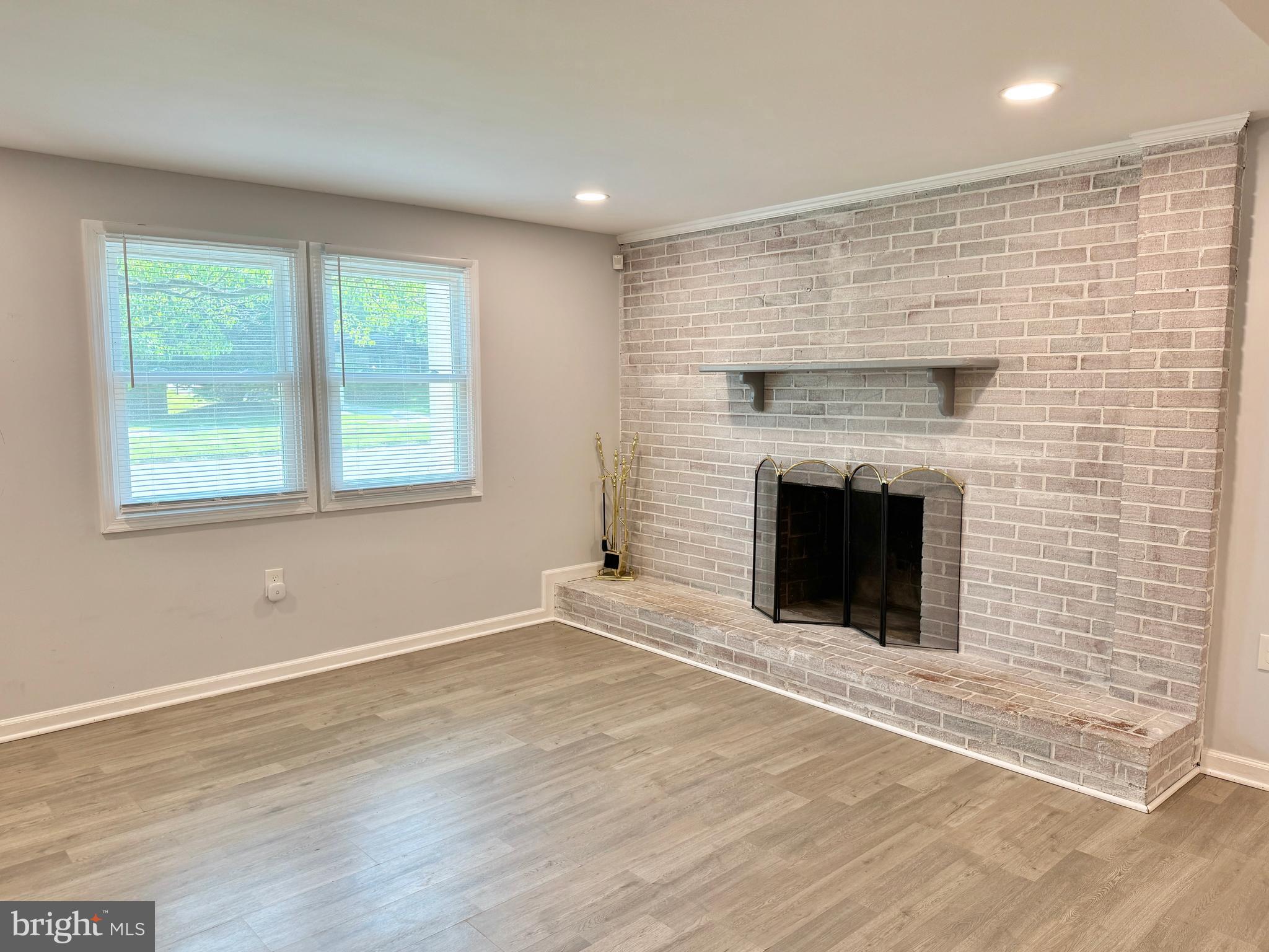 DALE CITY - Residential Lease