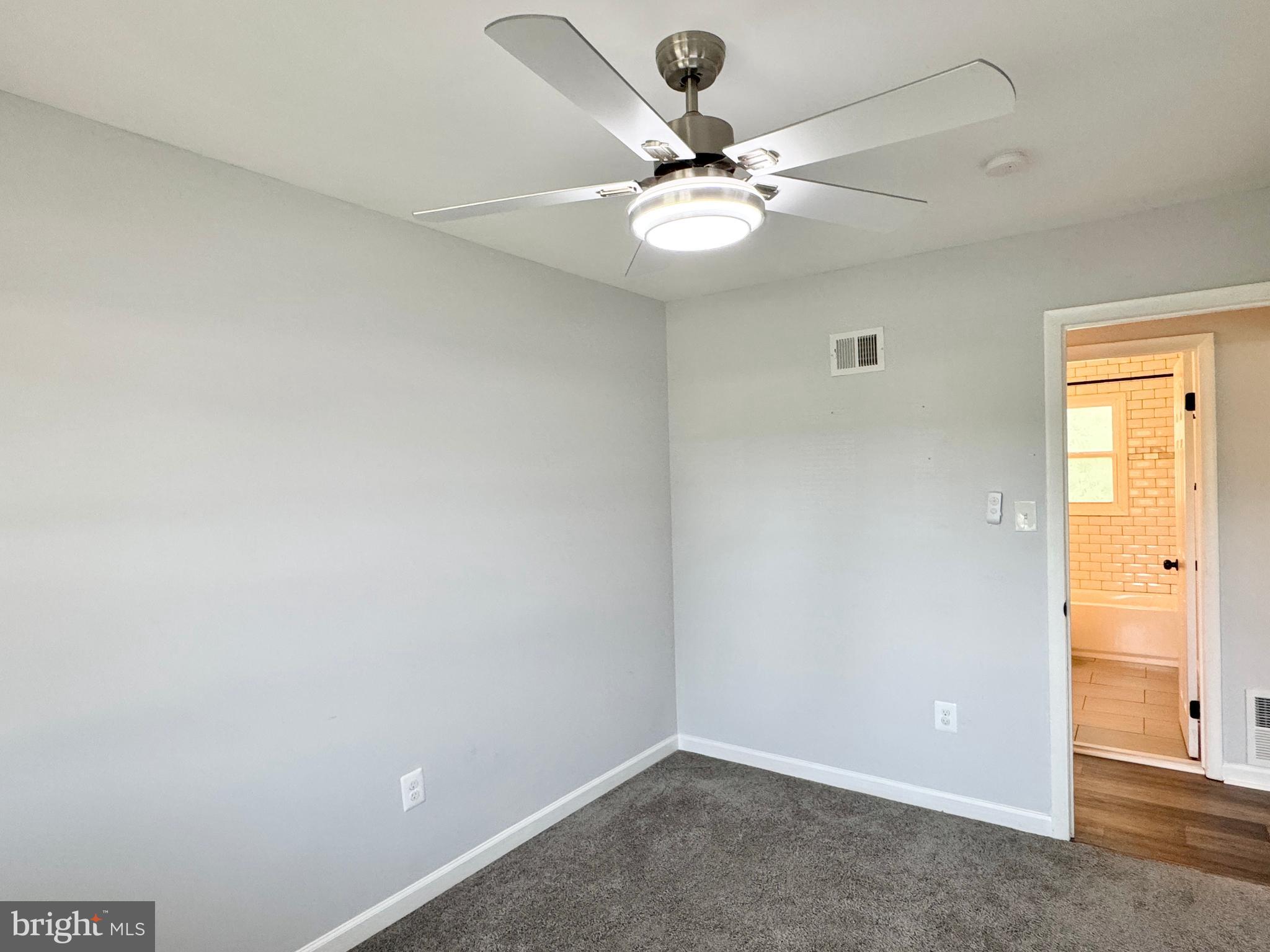 DALE CITY - Residential Lease