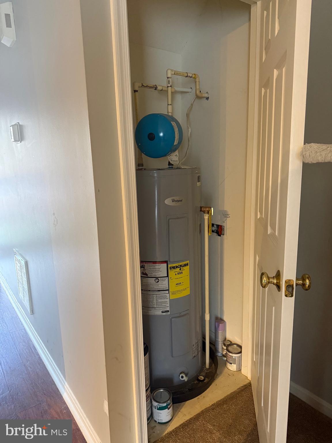 LAKEVIEW TOWNHOUSES - Residential