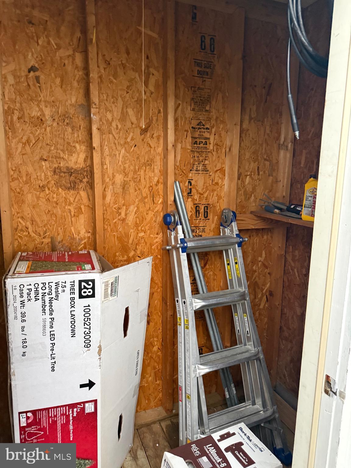 LAKEVIEW TOWNHOUSES - Residential