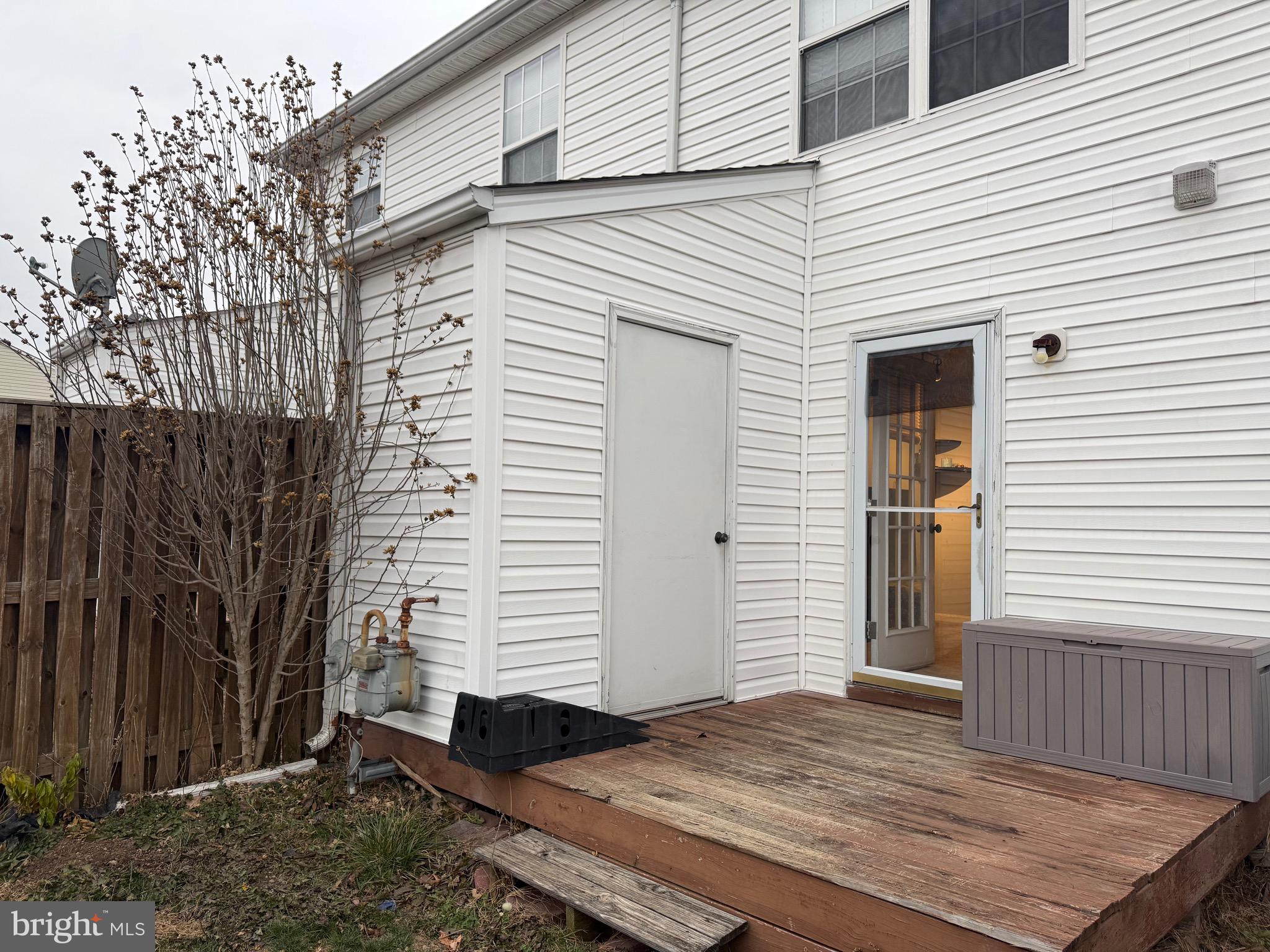 LAKEVIEW TOWNHOUSES - Residential