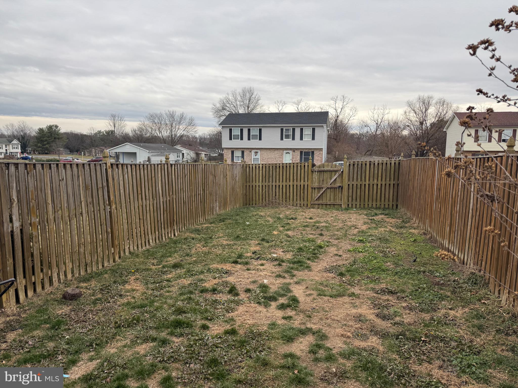 LAKEVIEW TOWNHOUSES - Residential