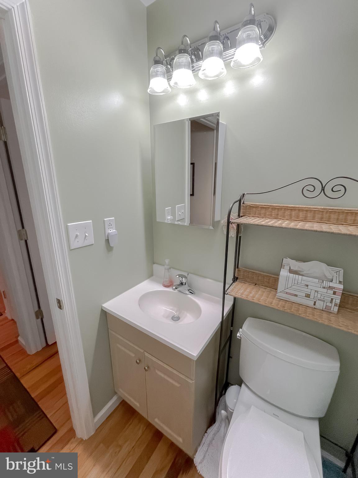 LONG BEACH - Residential