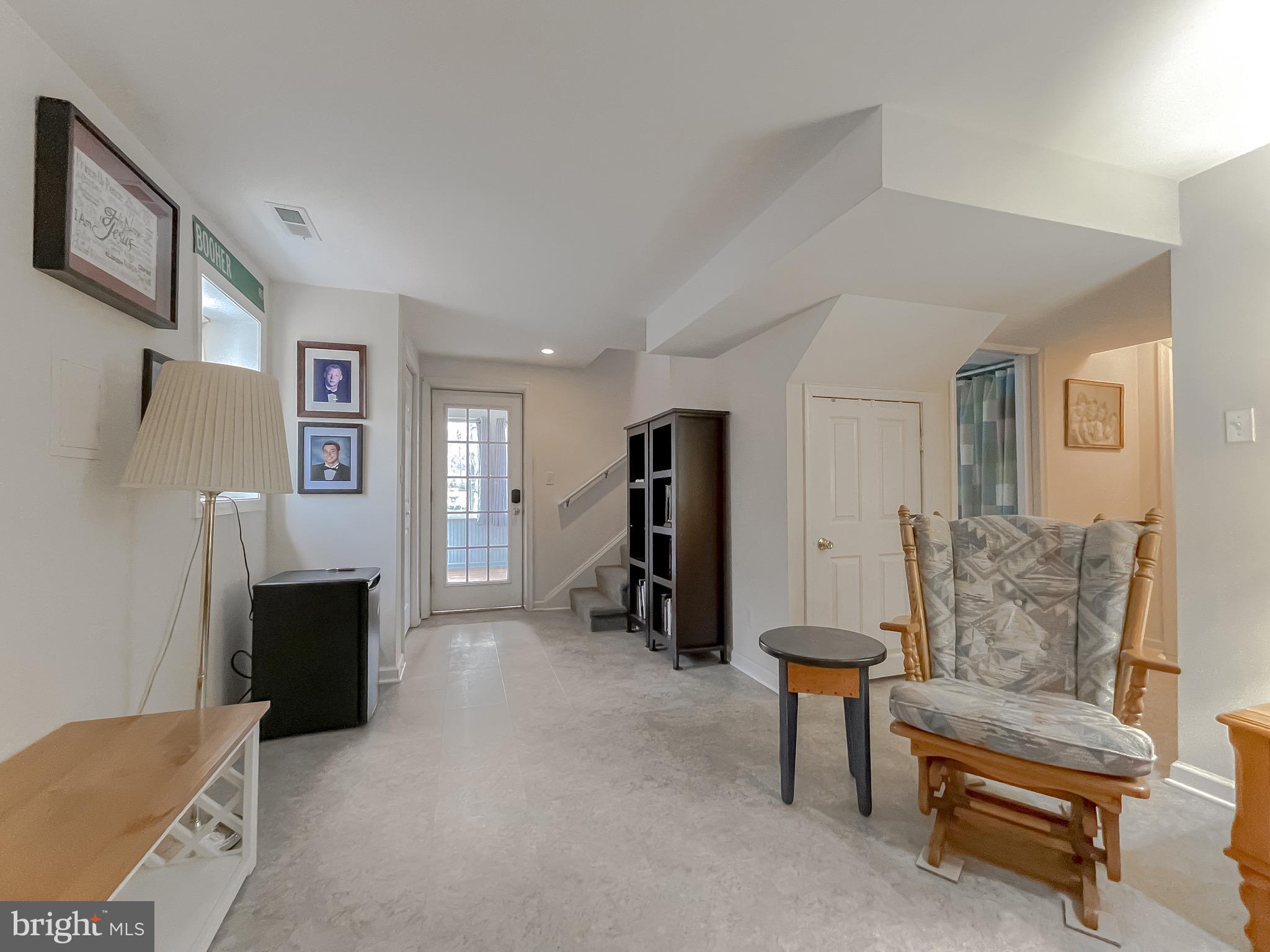 LONG BEACH - Residential