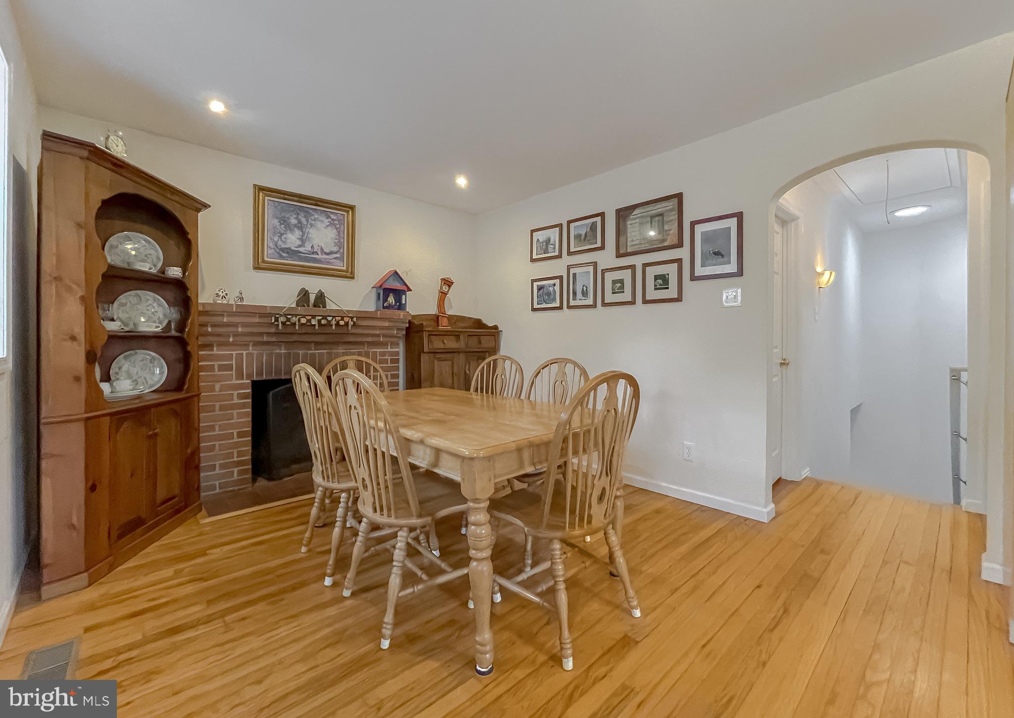 LONG BEACH - Residential