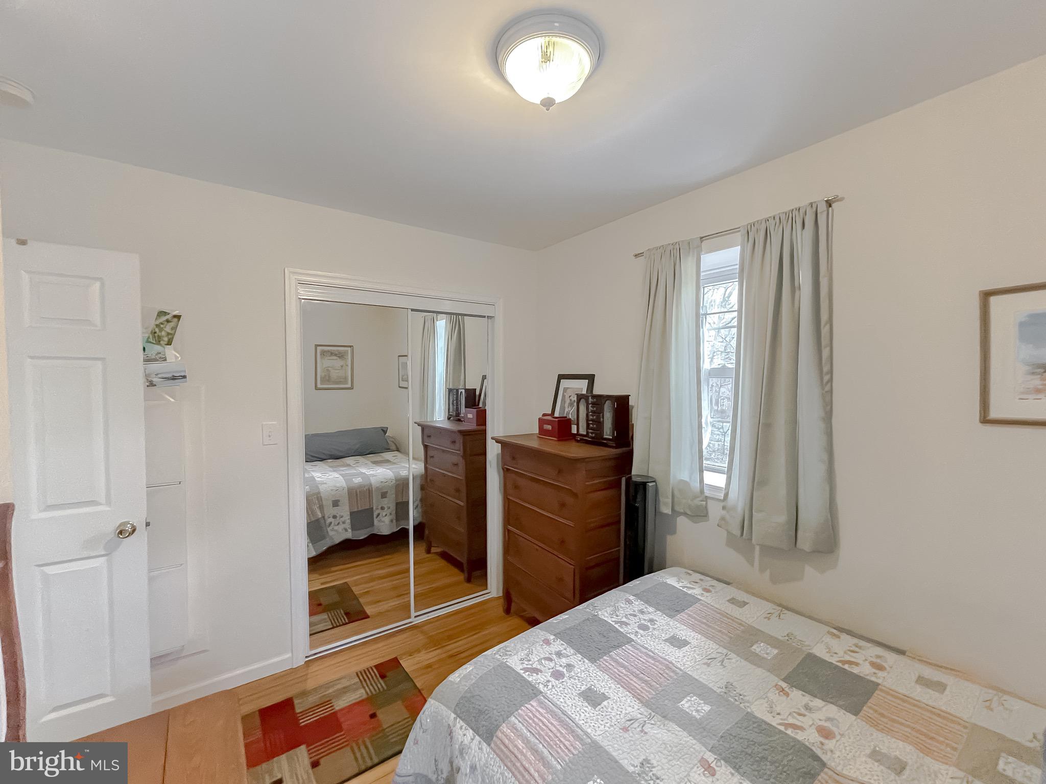 LONG BEACH - Residential