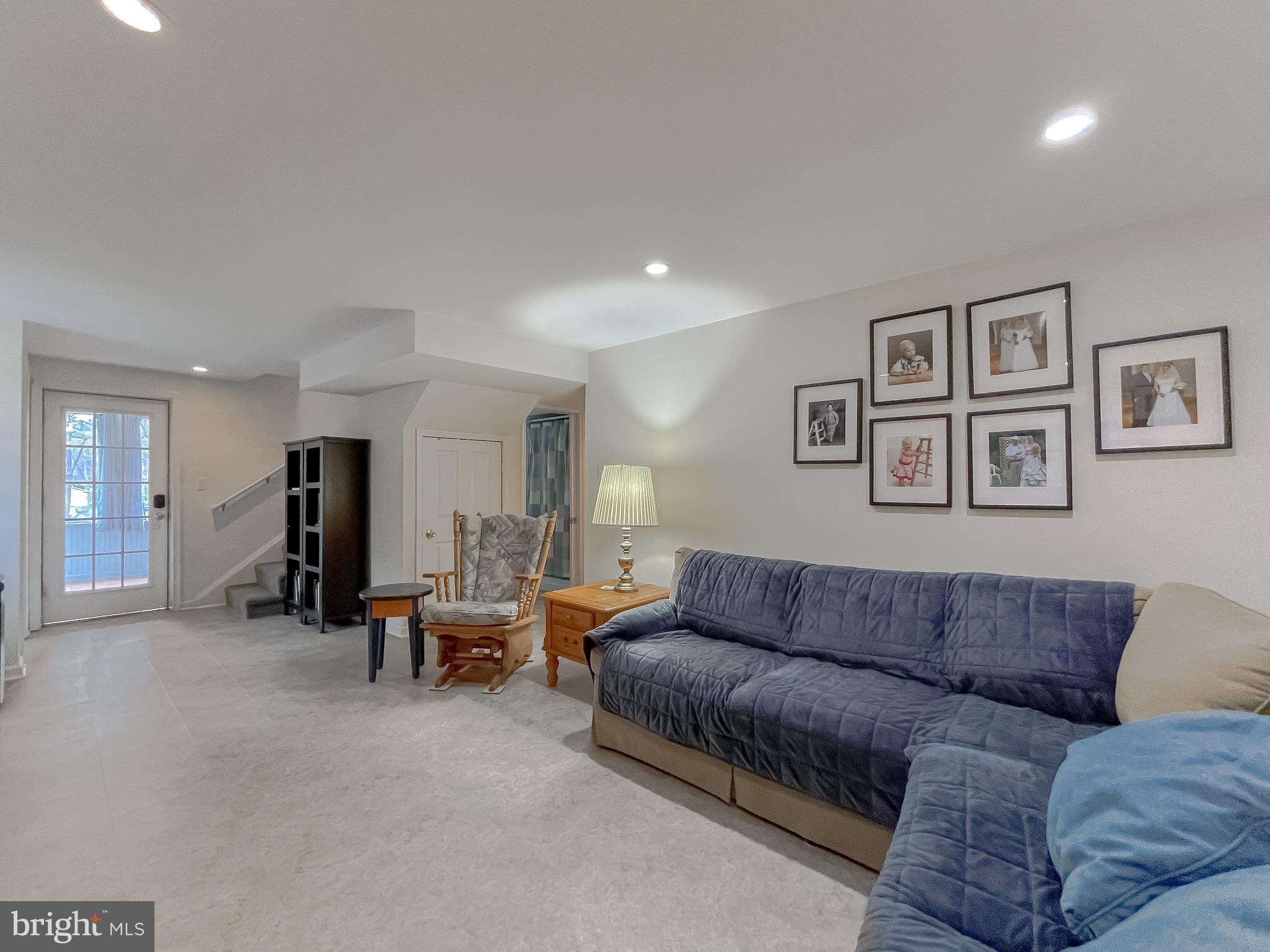 LONG BEACH - Residential