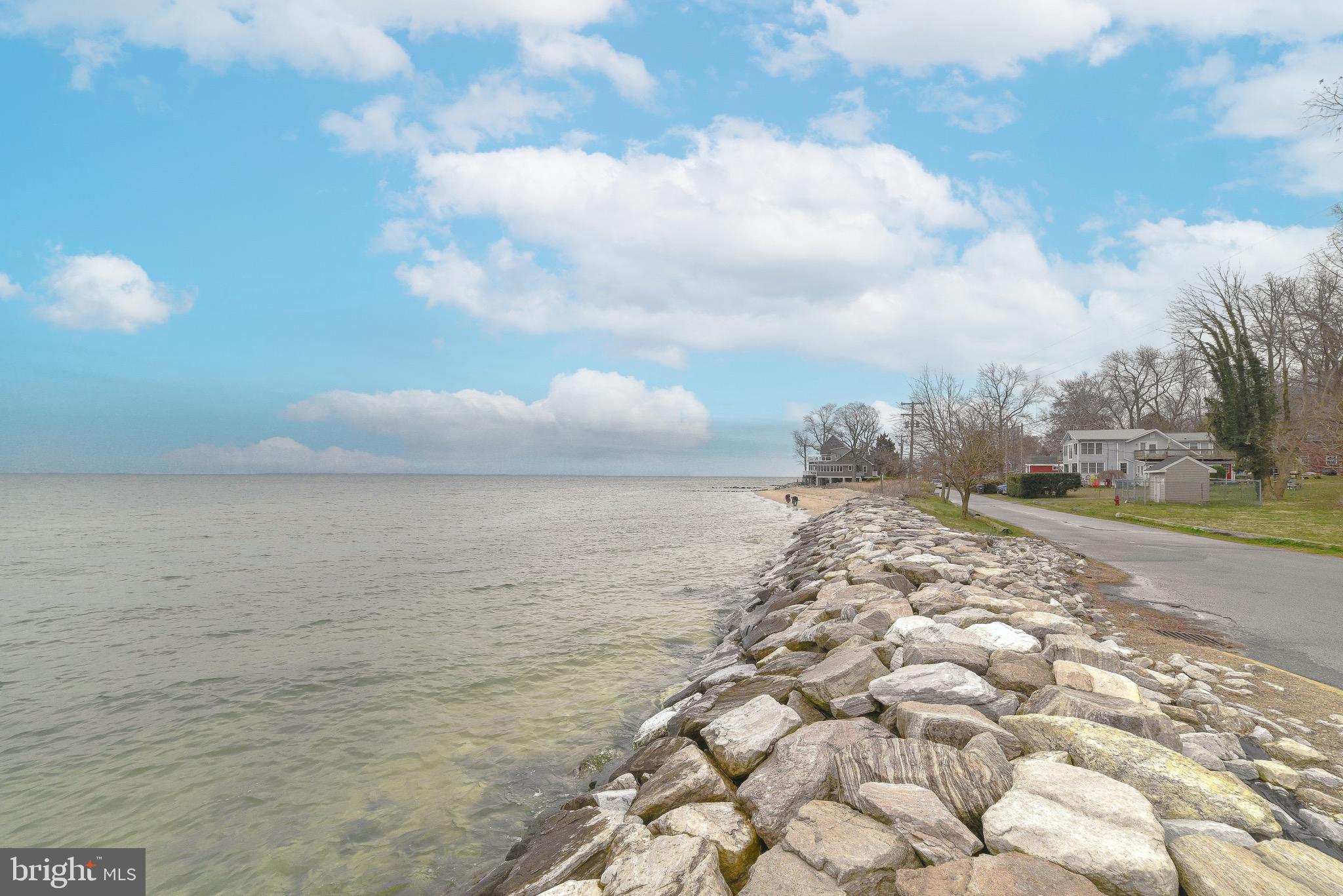 LONG BEACH - Residential