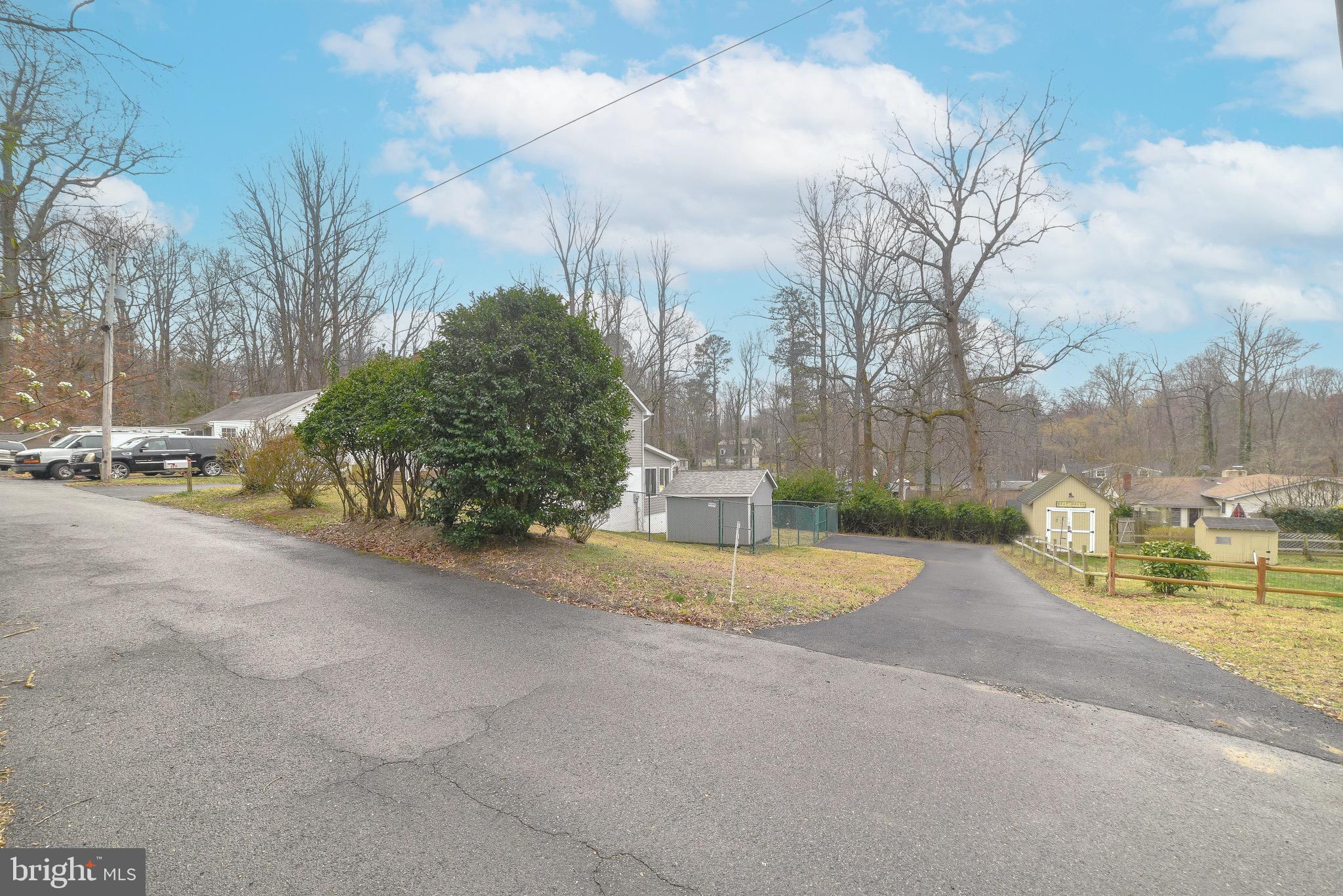 LONG BEACH - Residential