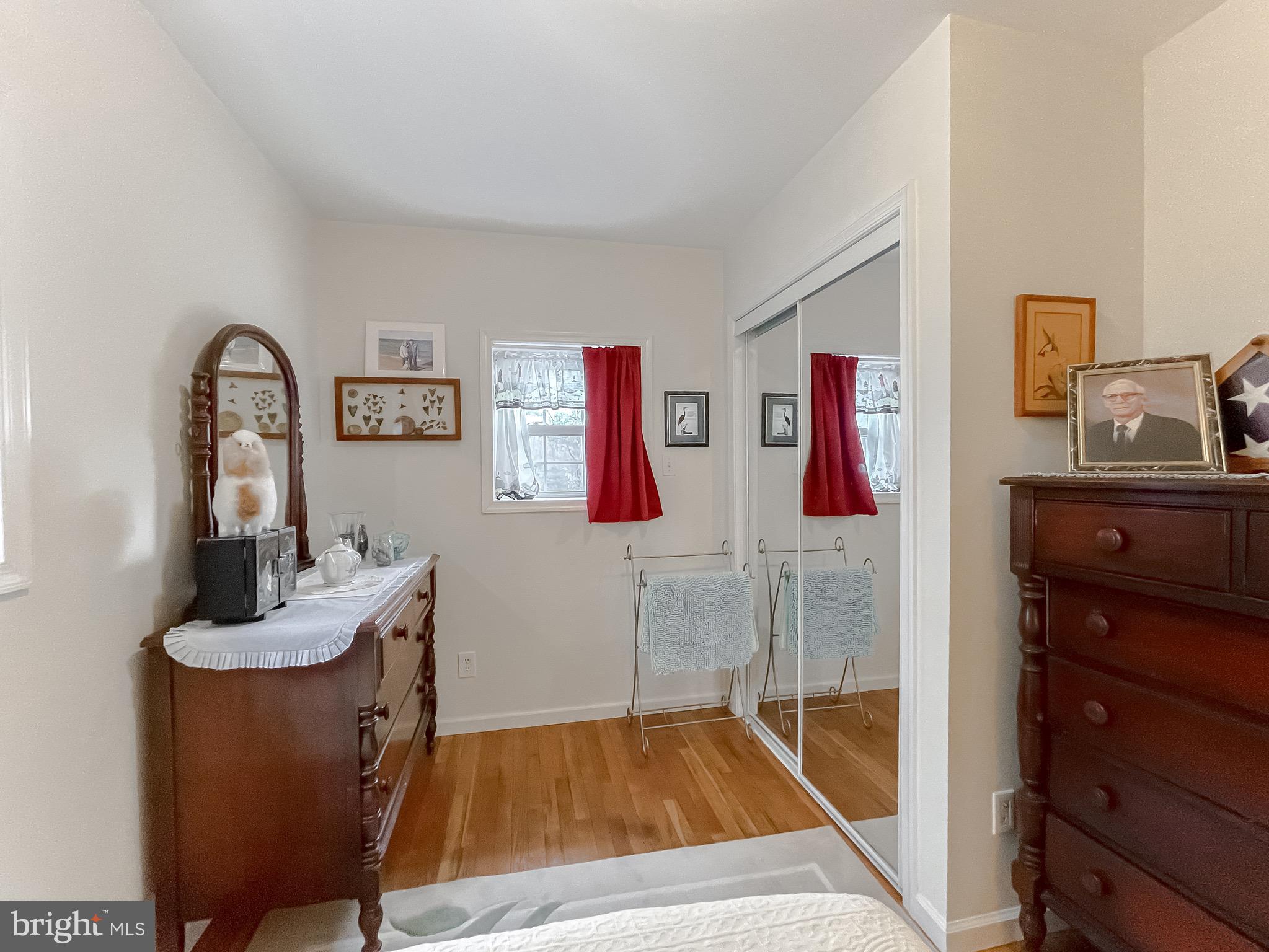 LONG BEACH - Residential