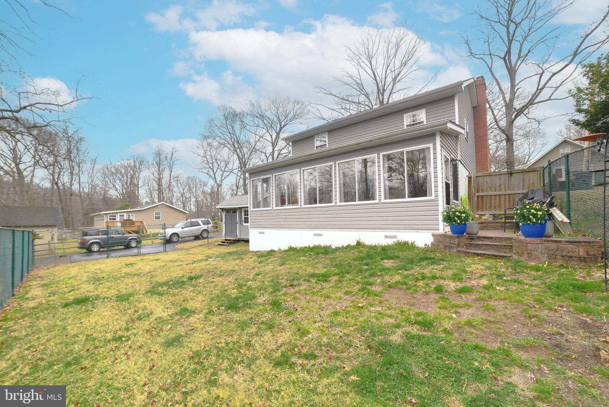 LONG BEACH - Residential