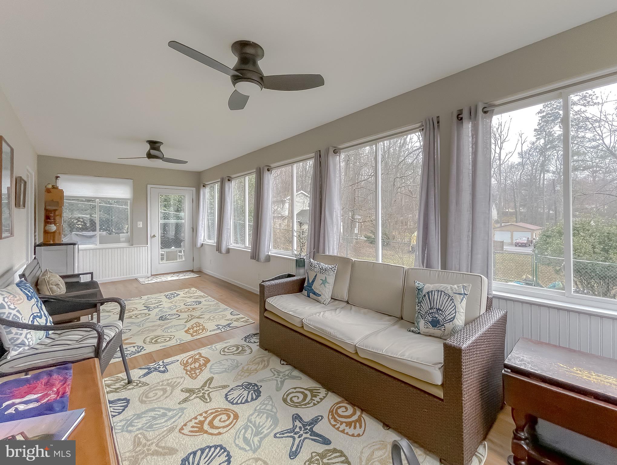 LONG BEACH - Residential