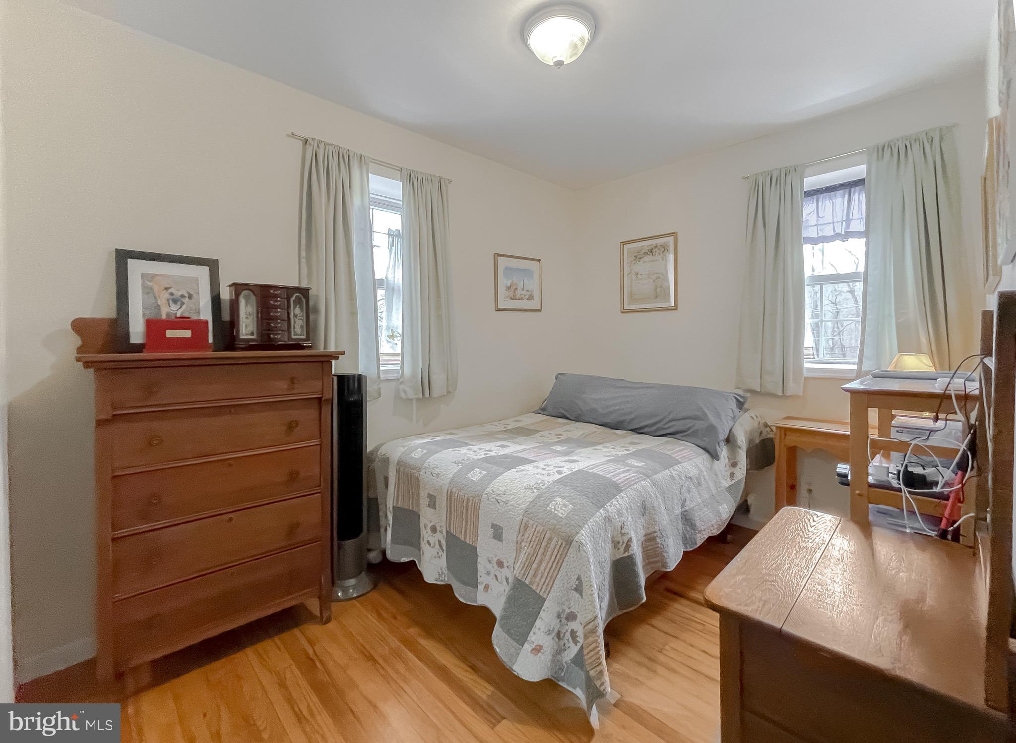 LONG BEACH - Residential