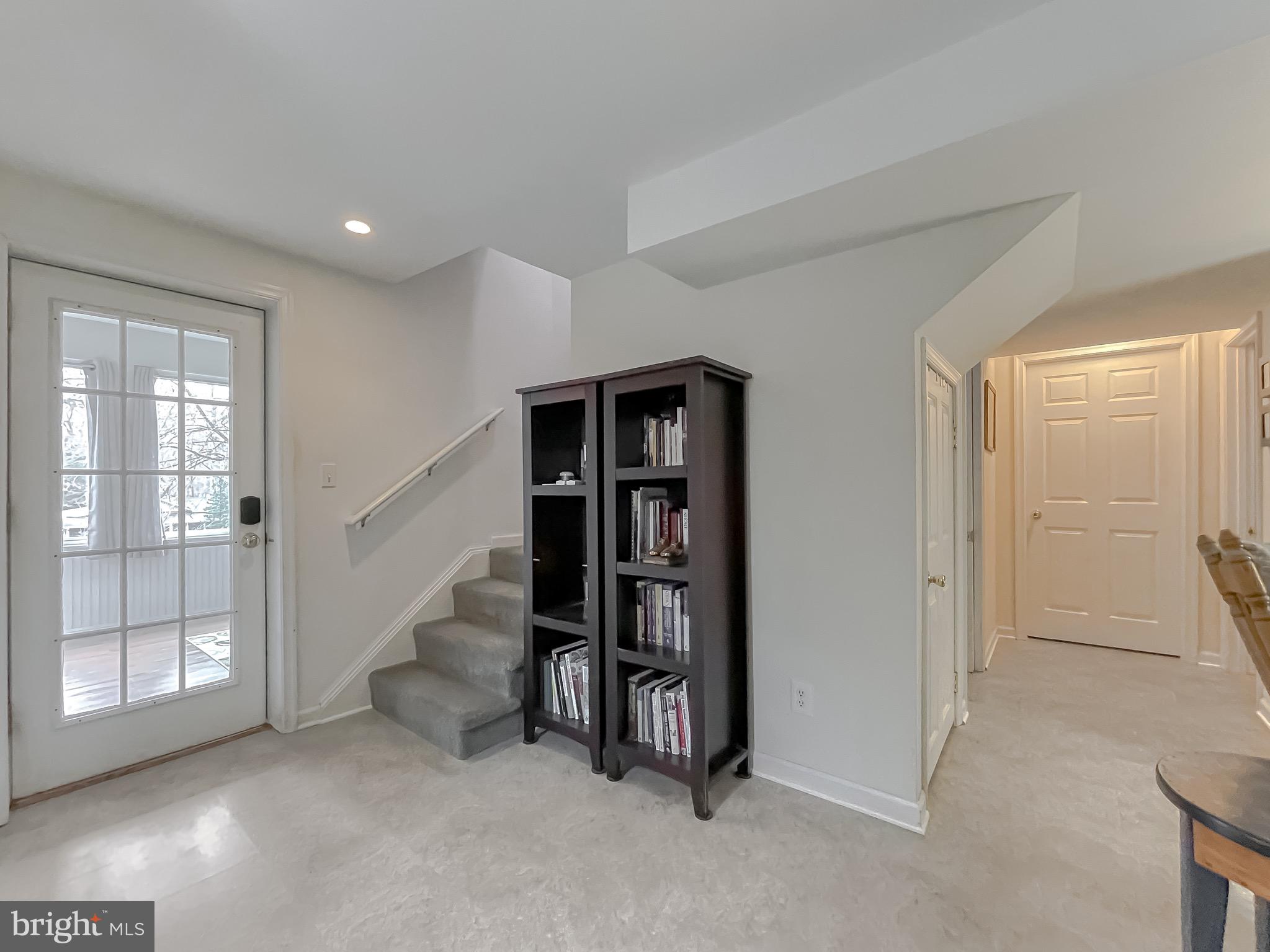 LONG BEACH - Residential