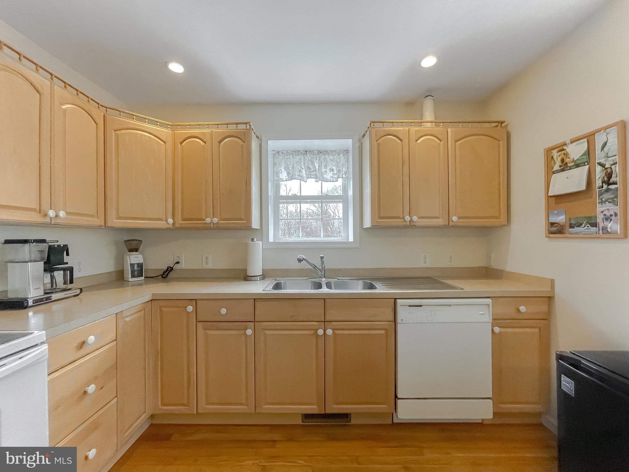 LONG BEACH - Residential