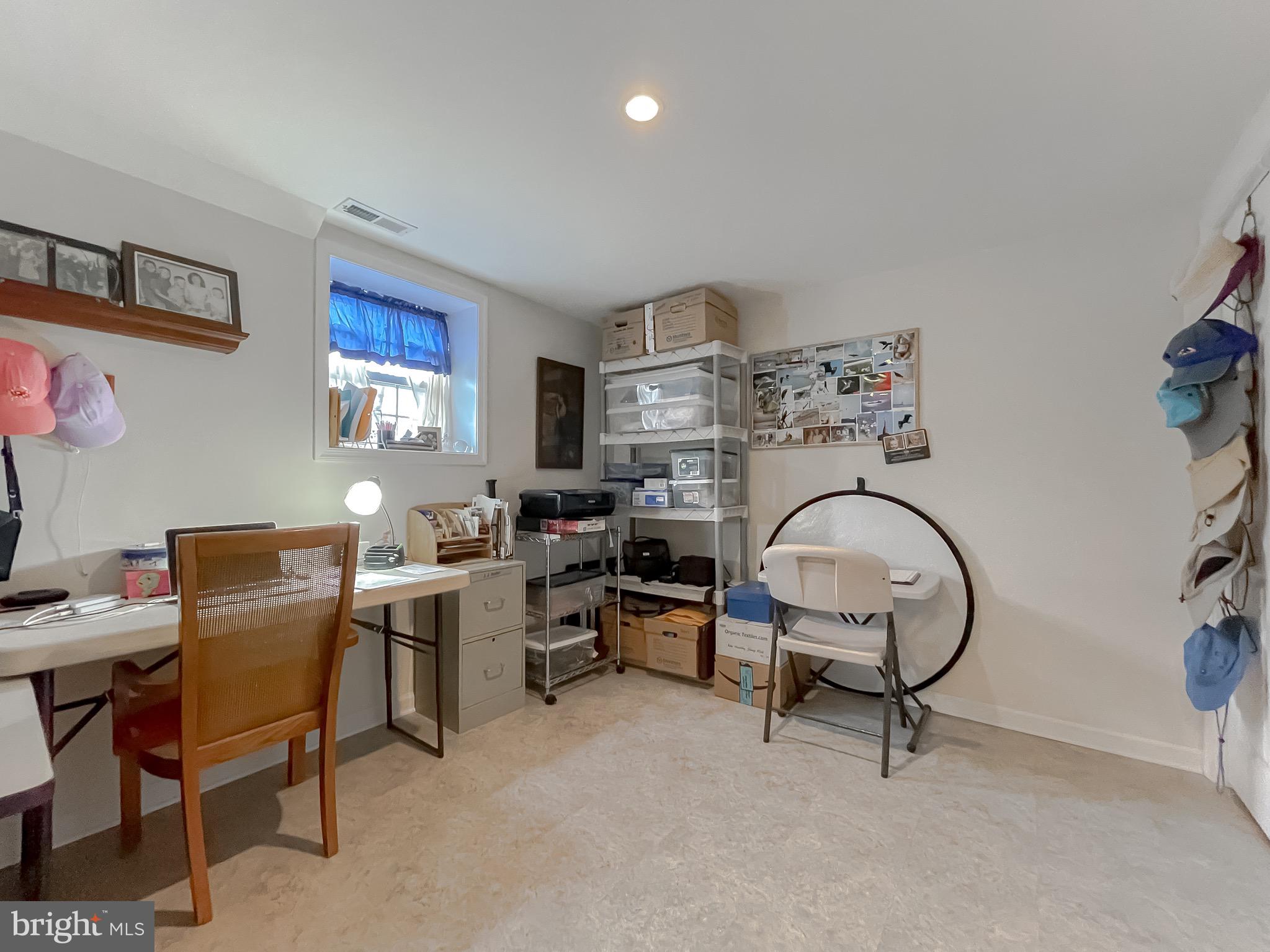 LONG BEACH - Residential