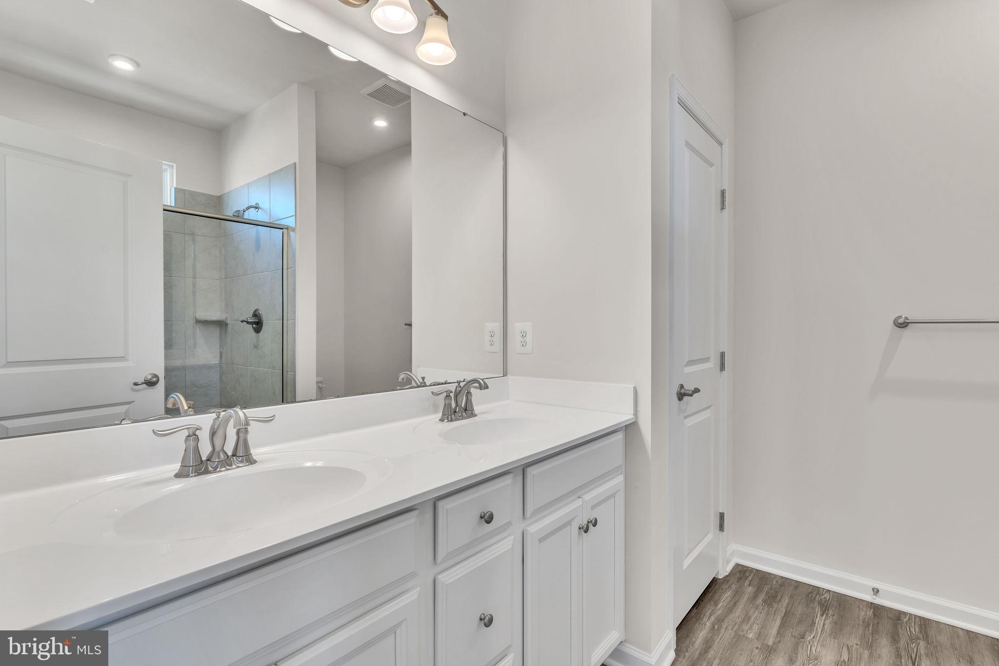 WESTCHESTER SQUARE - Residential Lease