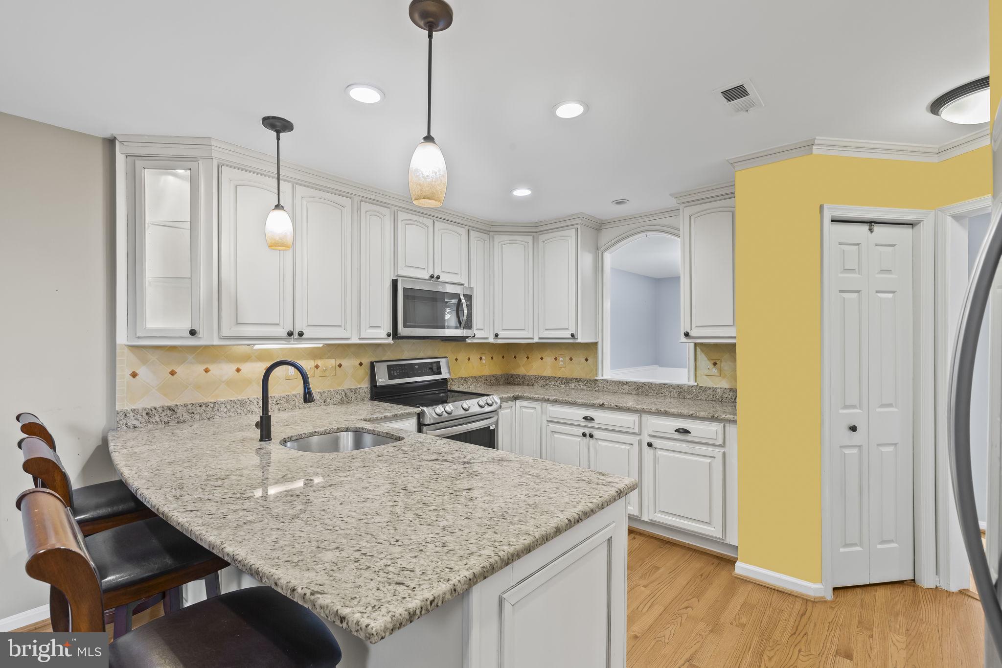 MEADOWGATE - Residential