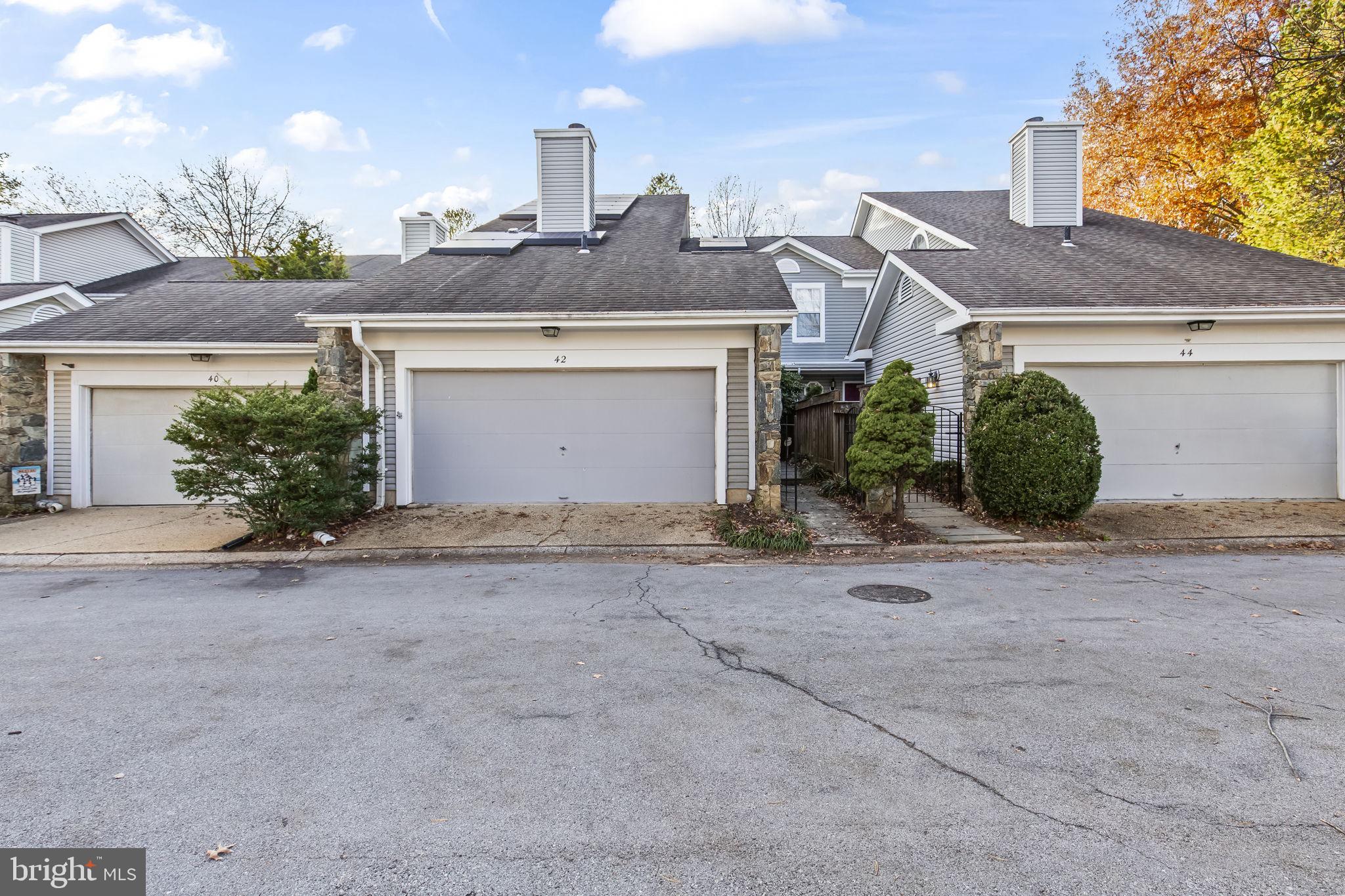 MEADOWGATE - Residential