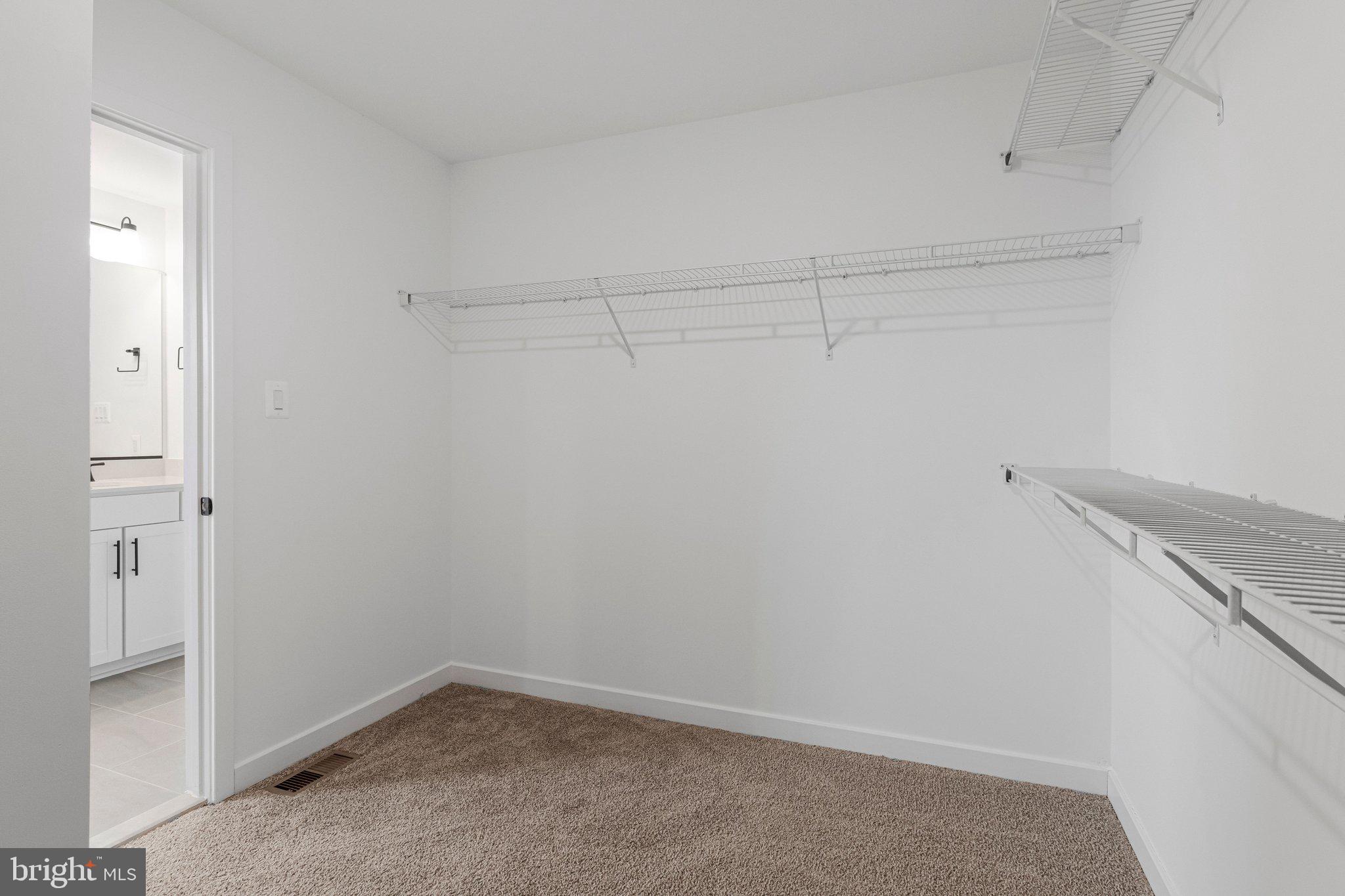 ELMWOOD FARM - Residential