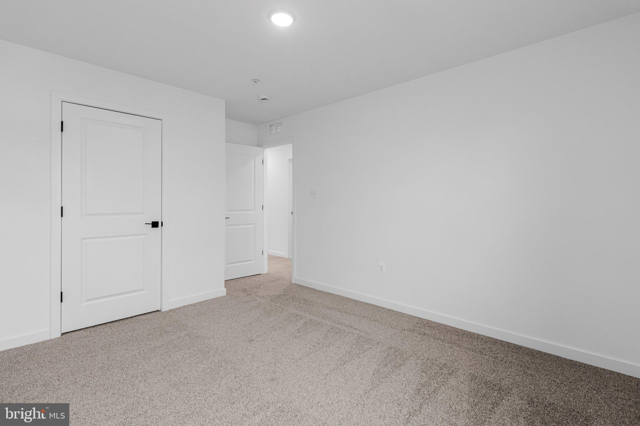 ELMWOOD FARM - Residential