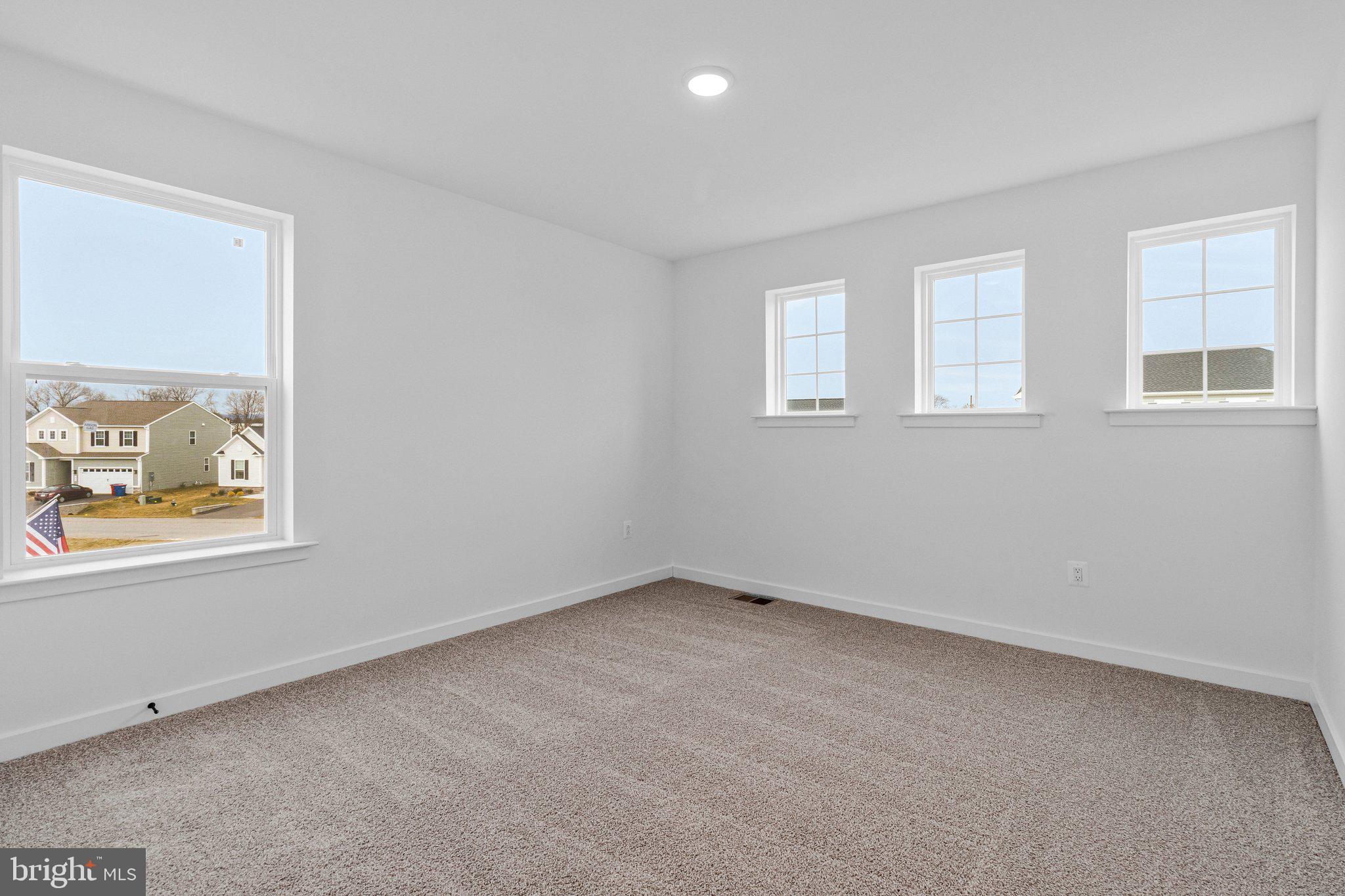 ELMWOOD FARM - Residential