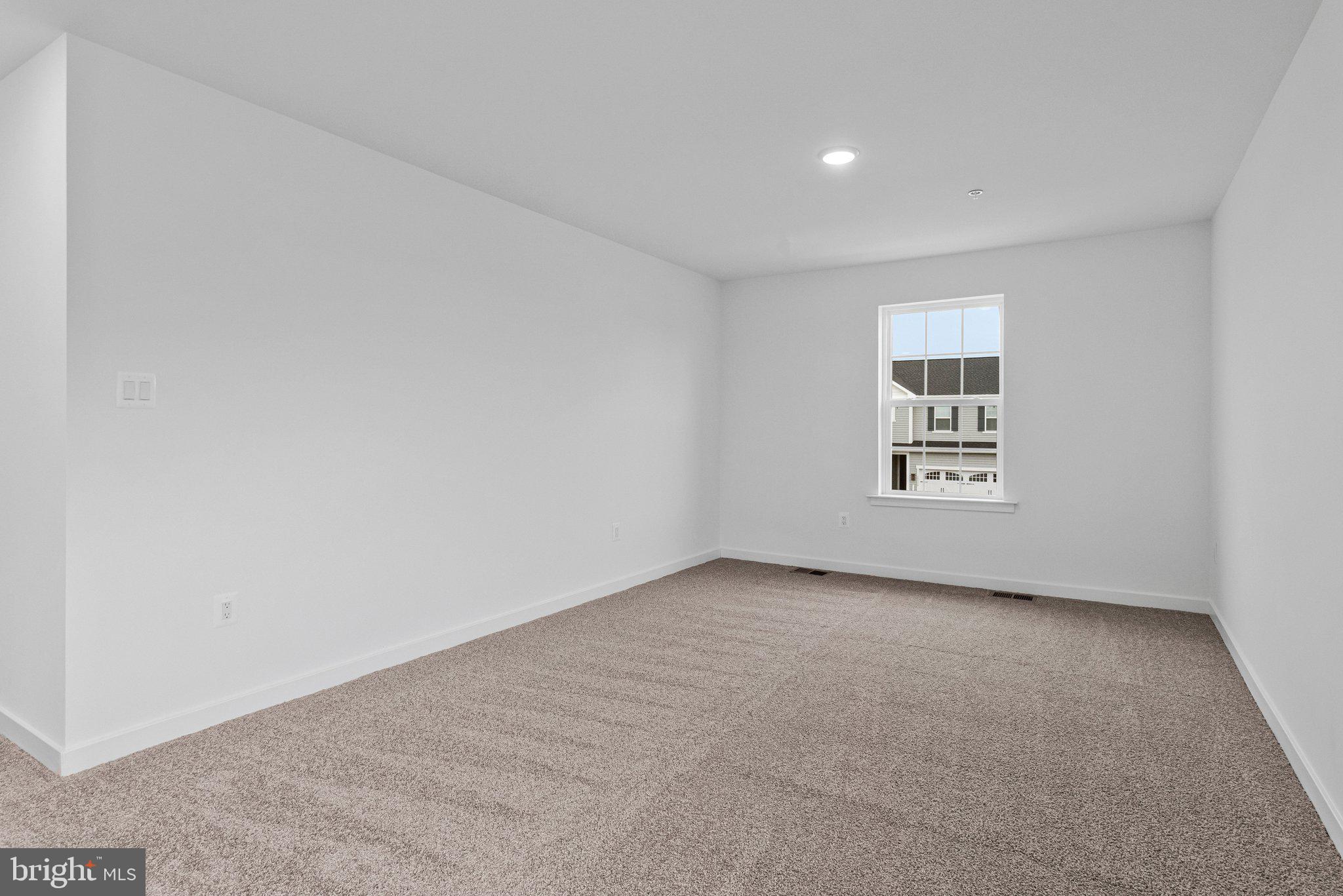 ELMWOOD FARM - Residential