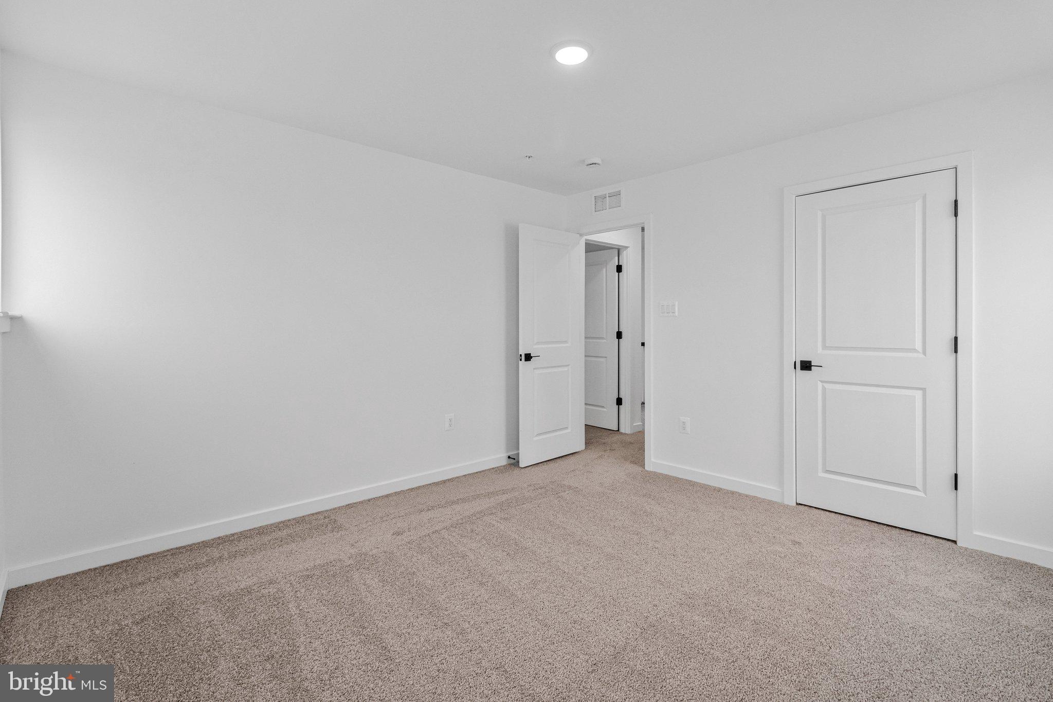 ELMWOOD FARM - Residential