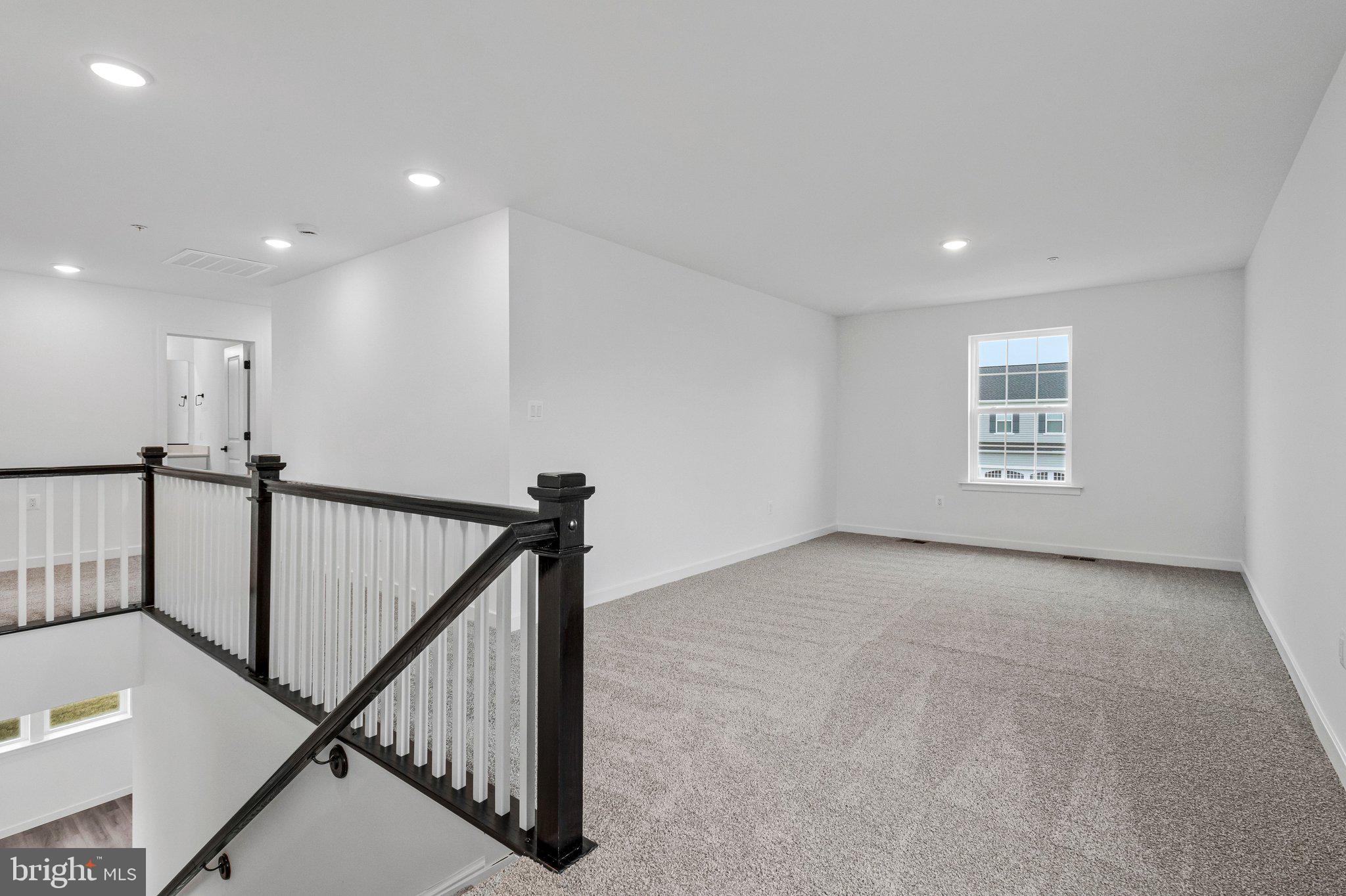 ELMWOOD FARM - Residential