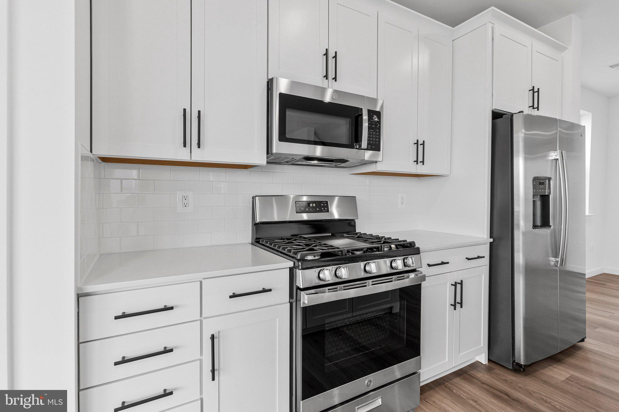 ELMWOOD FARM - Residential