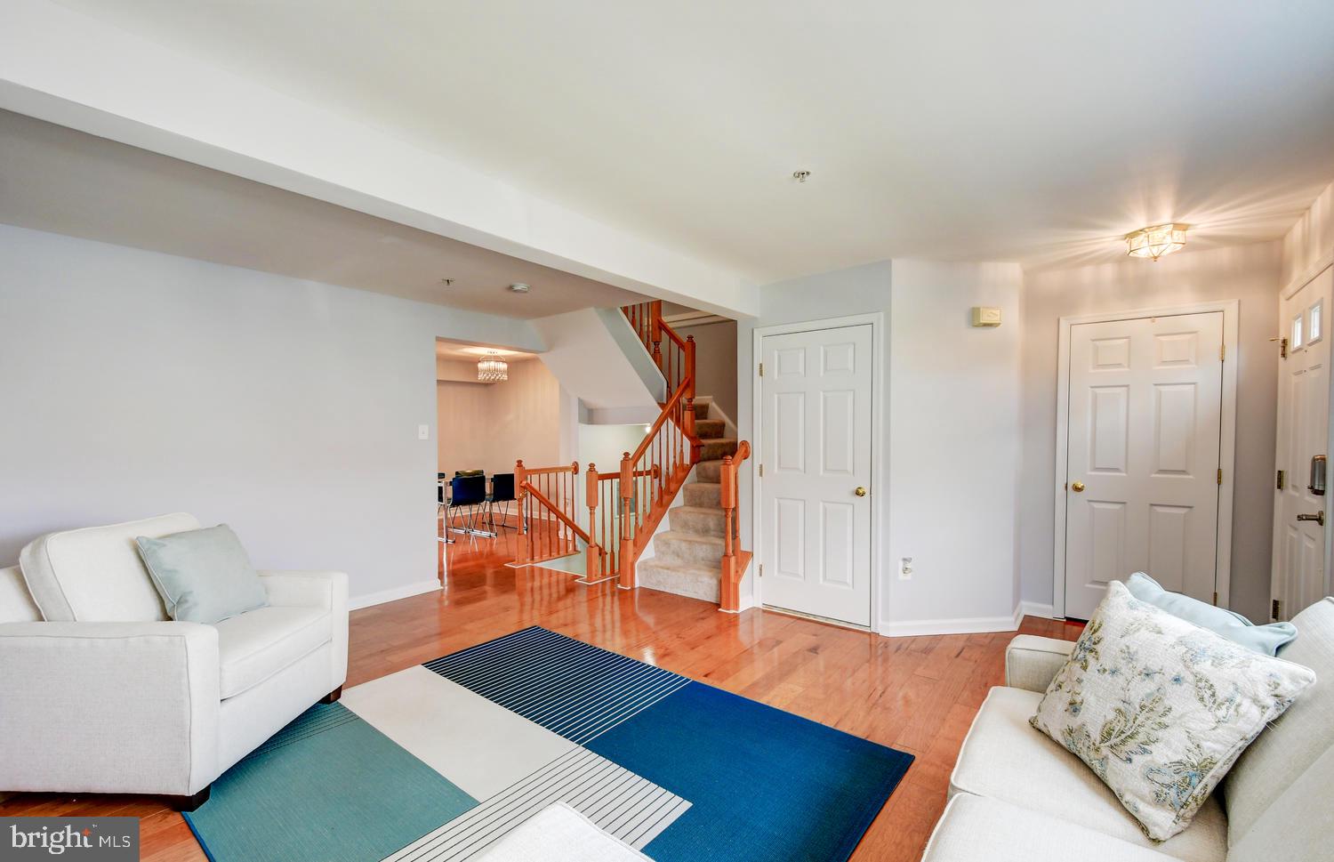 EATON SQUARE - Residential