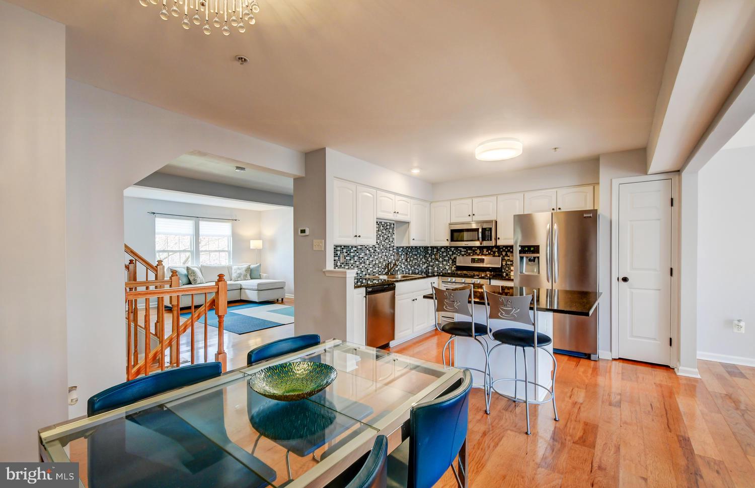 EATON SQUARE - Residential