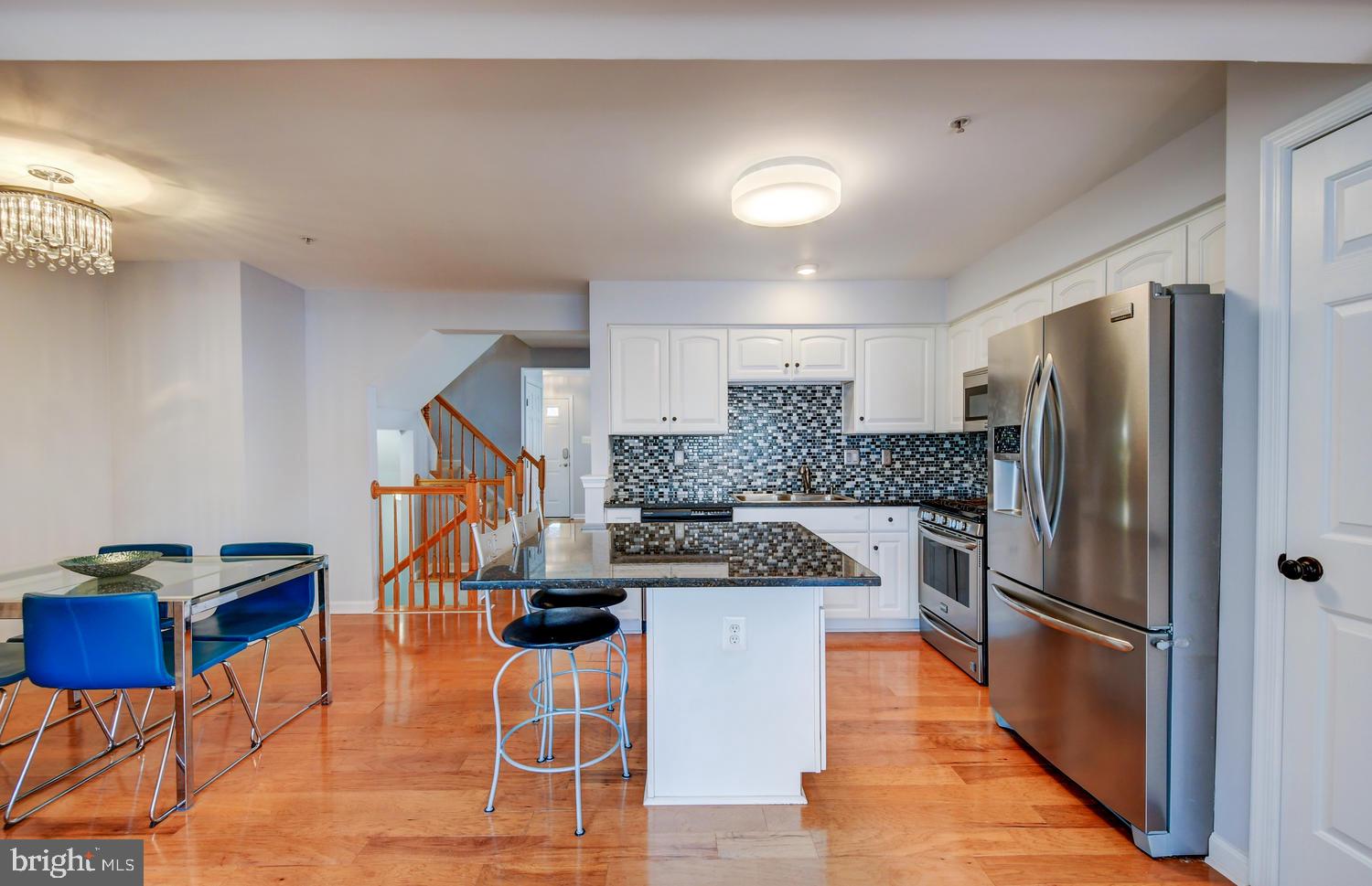 EATON SQUARE - Residential