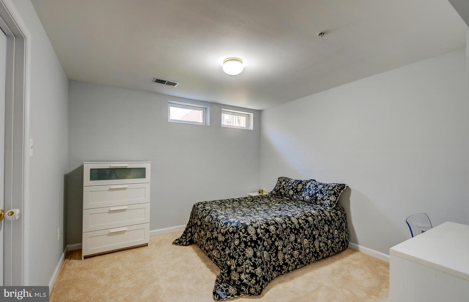 EATON SQUARE - Residential