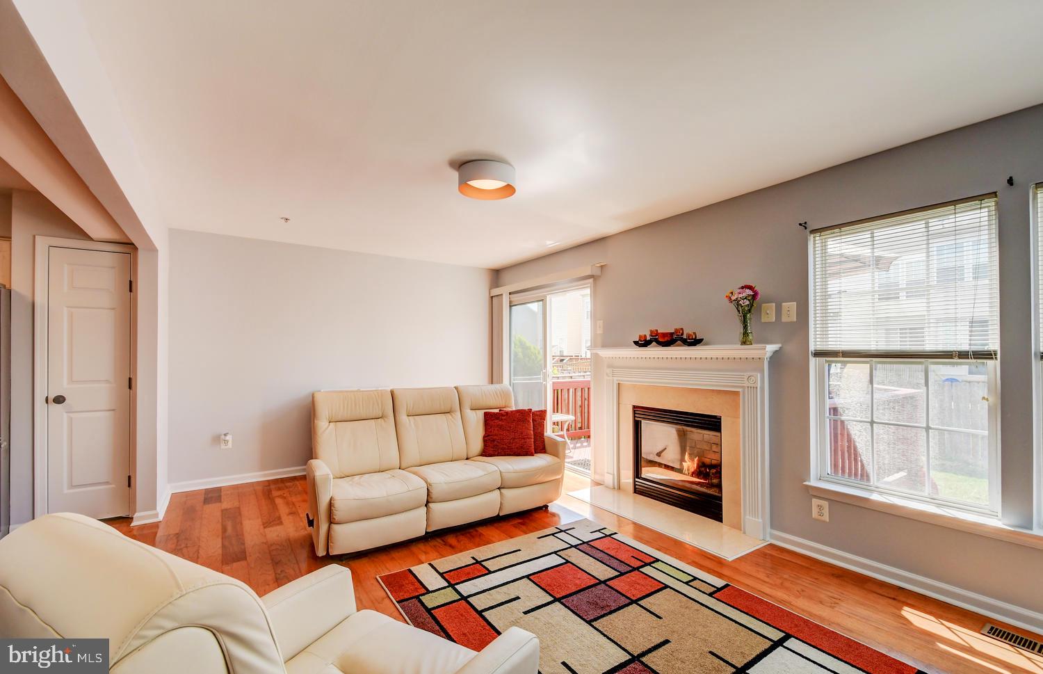 EATON SQUARE - Residential