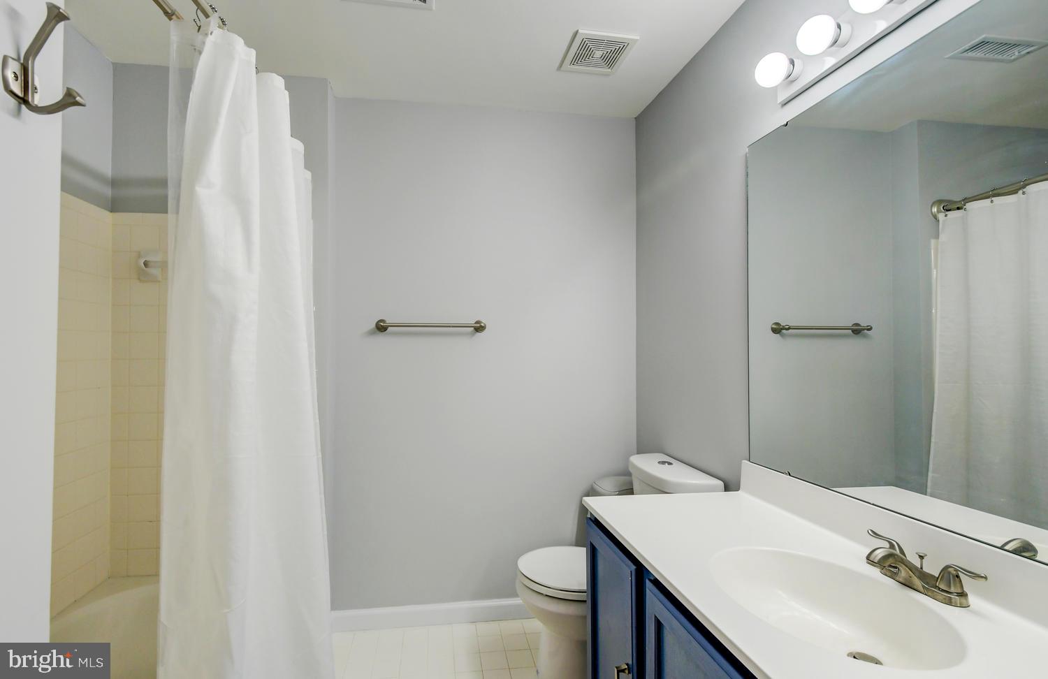 EATON SQUARE - Residential