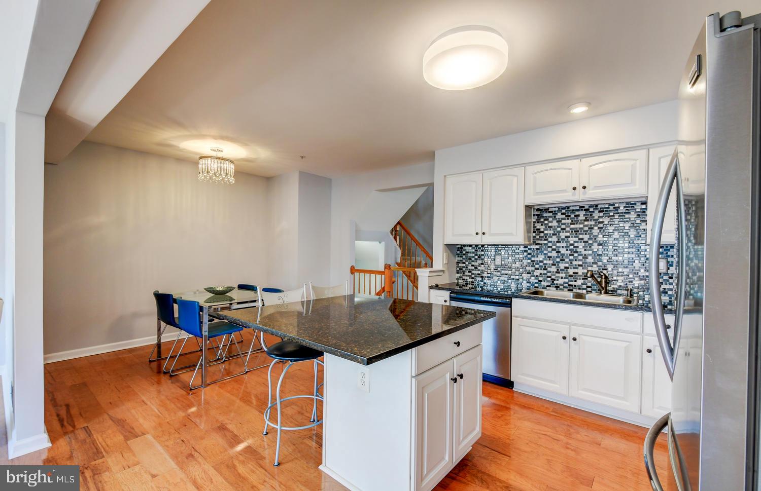 EATON SQUARE - Residential