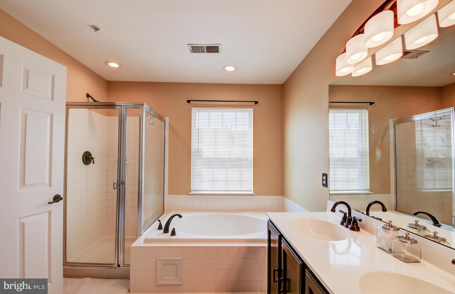 EATON SQUARE - Residential